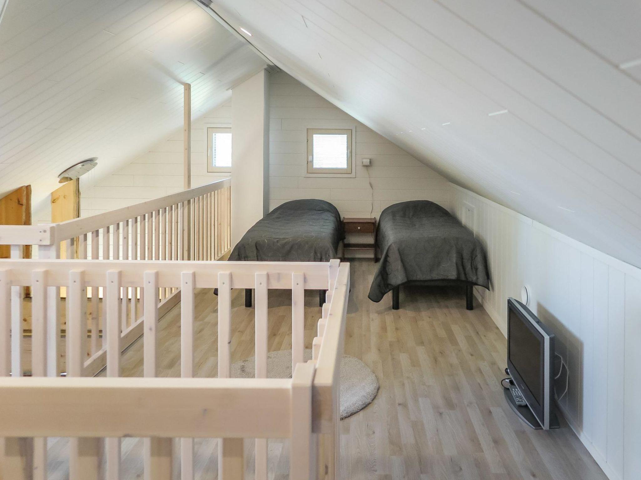 Foto 11 - Haus mit 2 Schlafzimmern in Kolari mit sauna und blick auf die berge