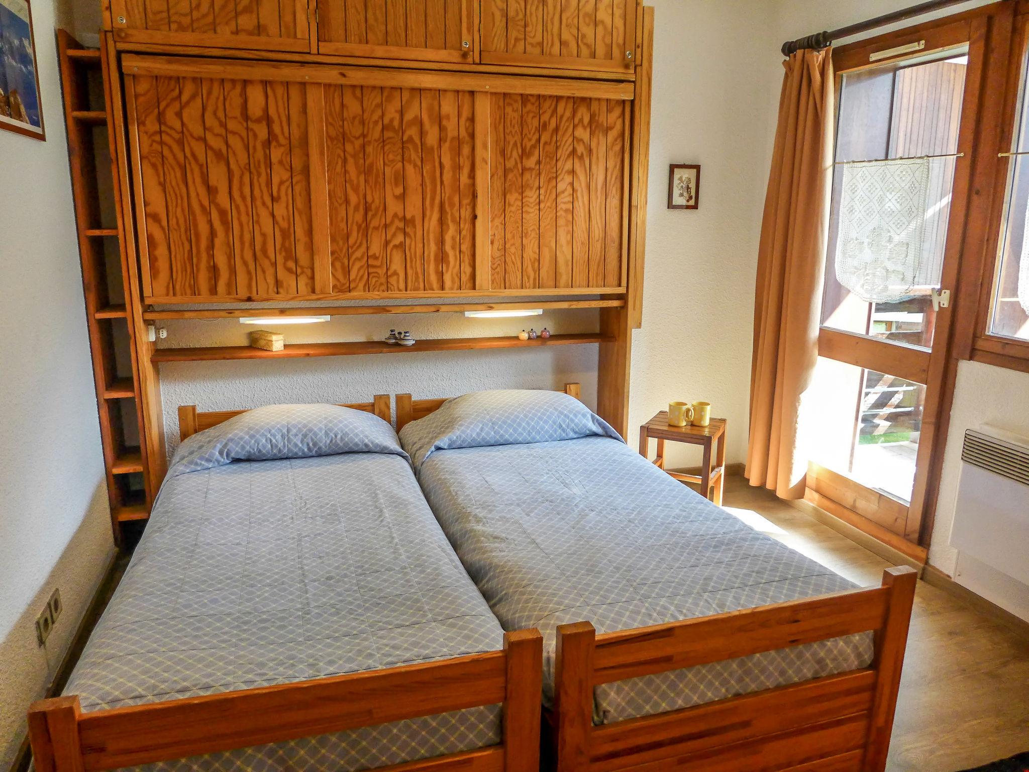 Foto 12 - Apartment mit 2 Schlafzimmern in Chamonix-Mont-Blanc mit blick auf die berge
