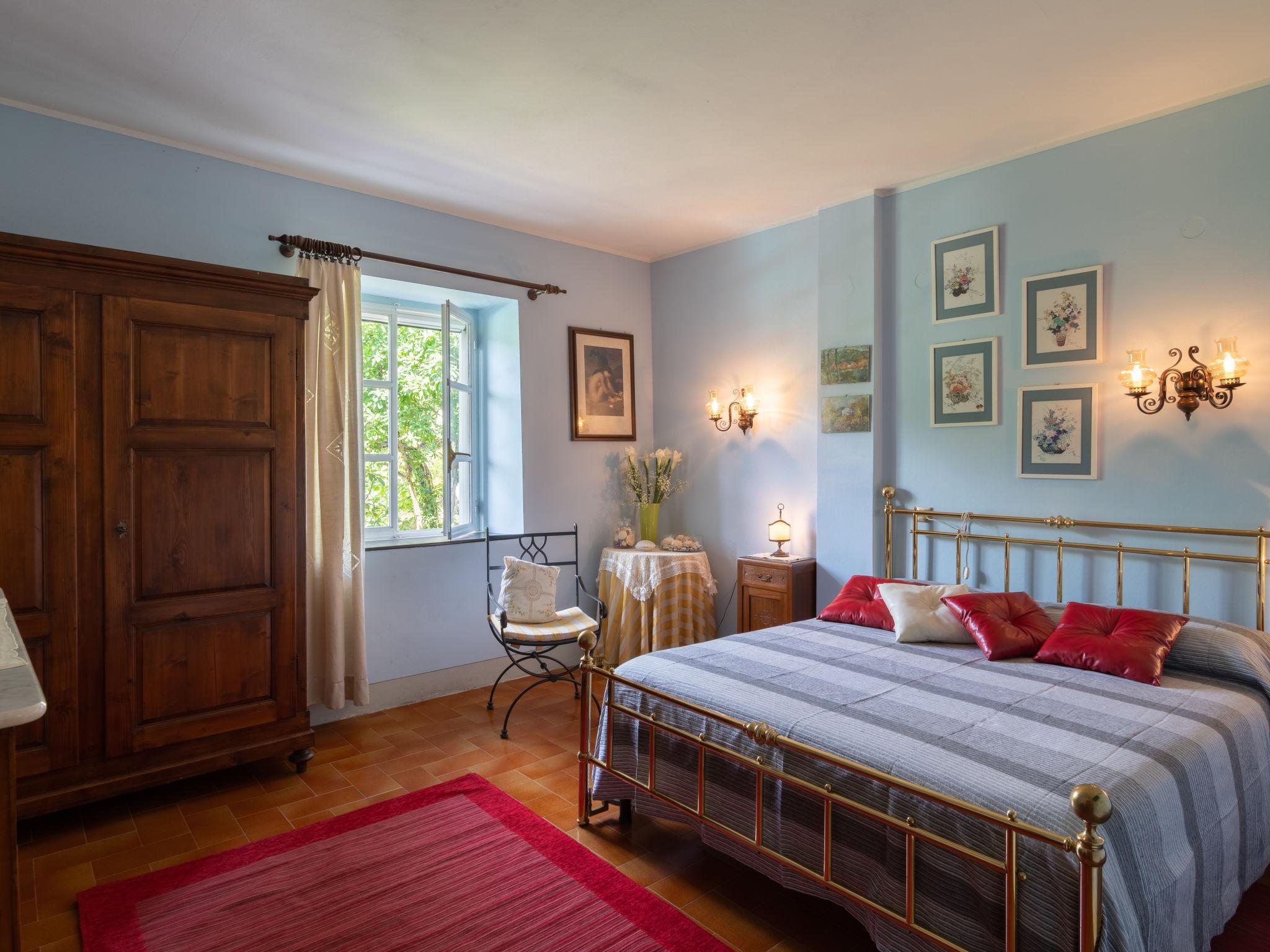 Foto 15 - Haus mit 3 Schlafzimmern in Castiglion Fiorentino mit privater pool und garten