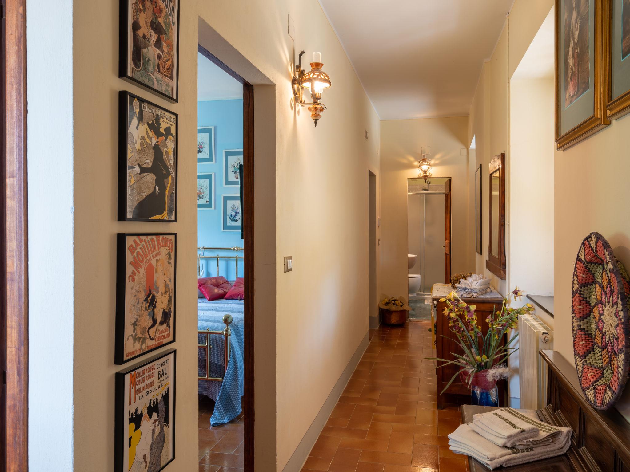 Foto 13 - Haus mit 3 Schlafzimmern in Castiglion Fiorentino mit privater pool und garten