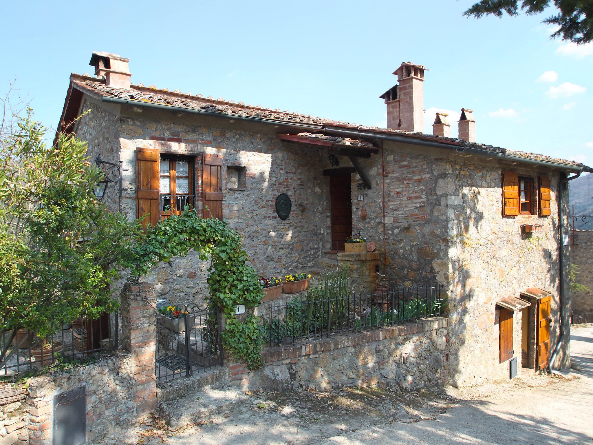 Foto 3 - Casa de 3 quartos em Monticiano com piscina privada e jardim