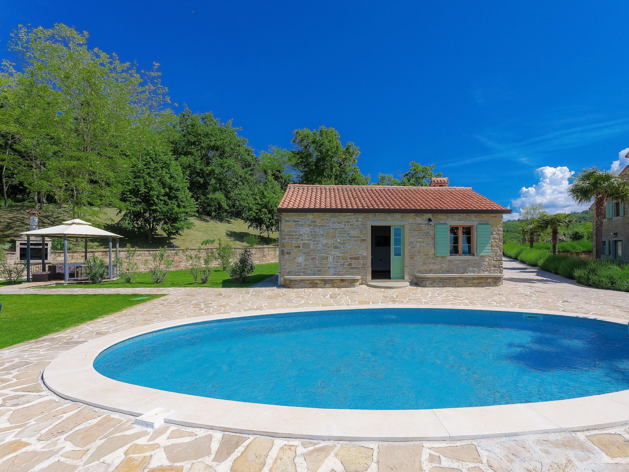 Foto 7 - Casa de 10 habitaciones en Buje con piscina privada y vistas al mar