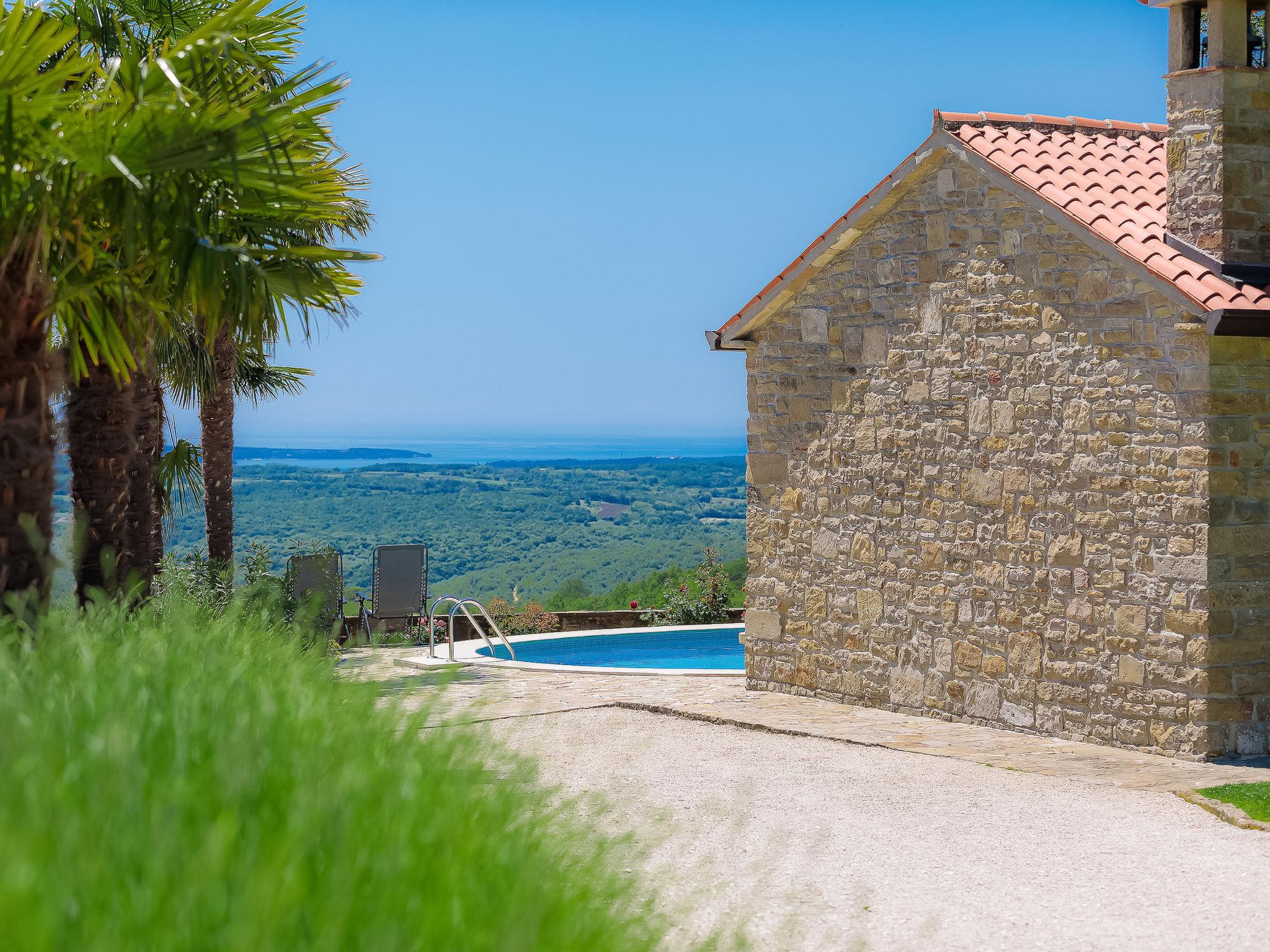 Foto 29 - Casa de 10 quartos em Buje com piscina privada e vistas do mar
