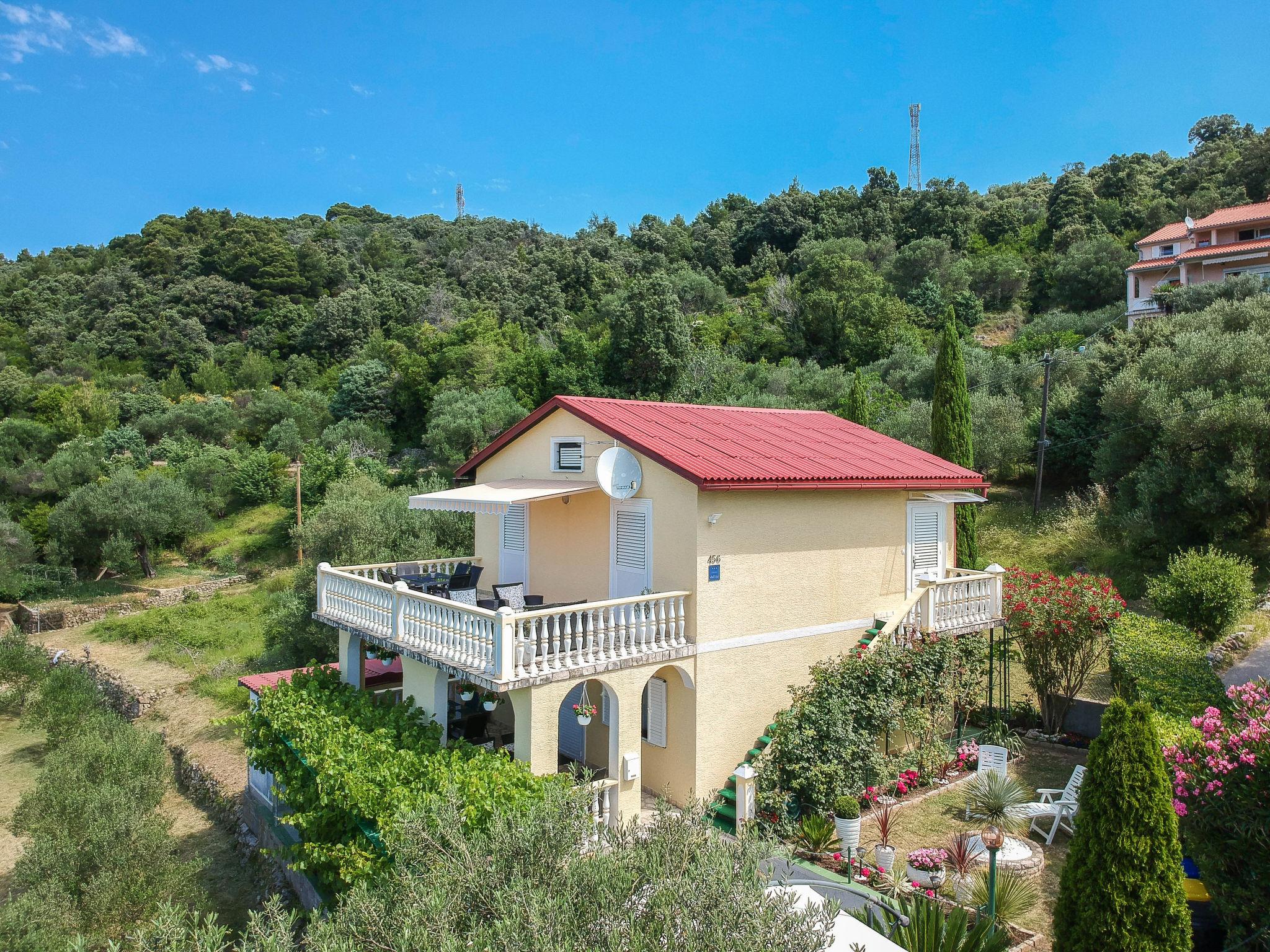 Foto 21 - Appartamento con 2 camere da letto a Rab con terrazza e vista mare