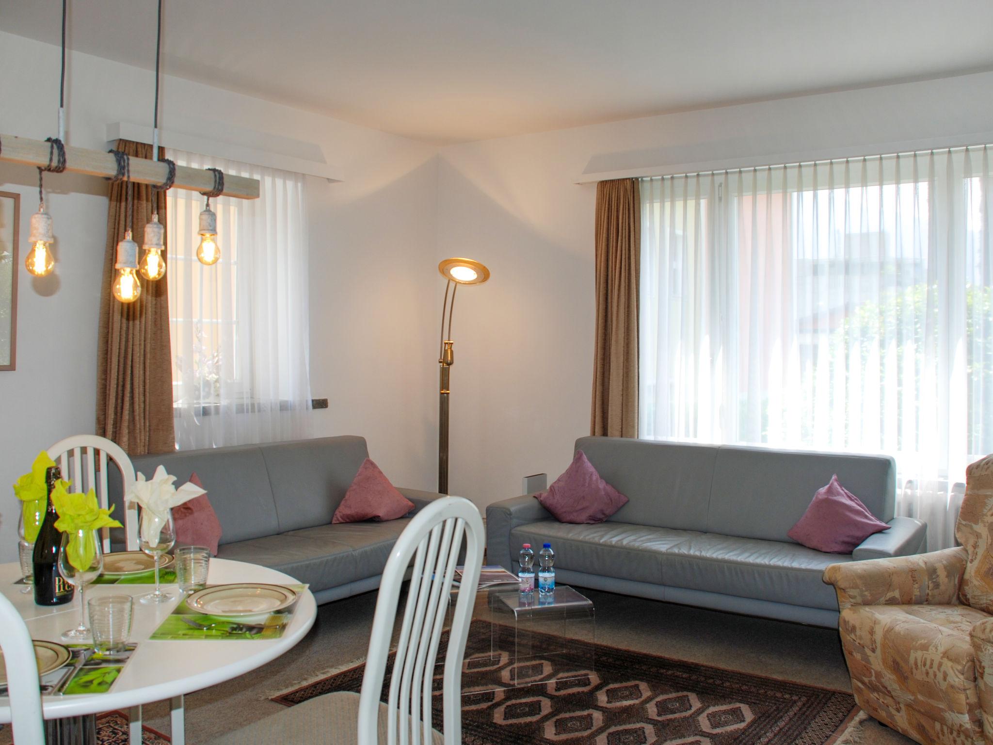 Photo 1 - 2 bedroom Apartment in Locarno with garden and mountain view