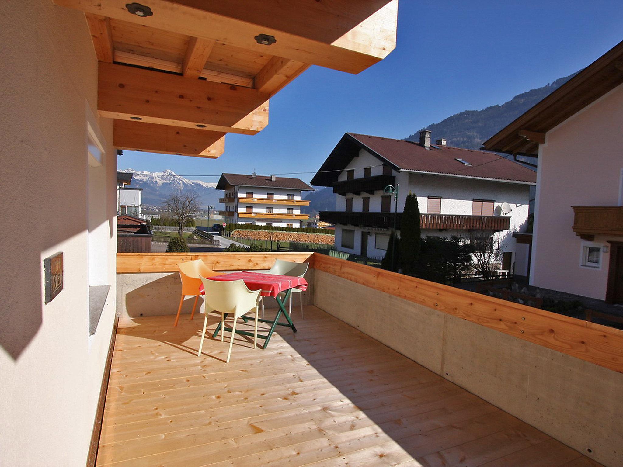 Foto 6 - Apartamento de 4 quartos em Ried im Zillertal com jardim e terraço