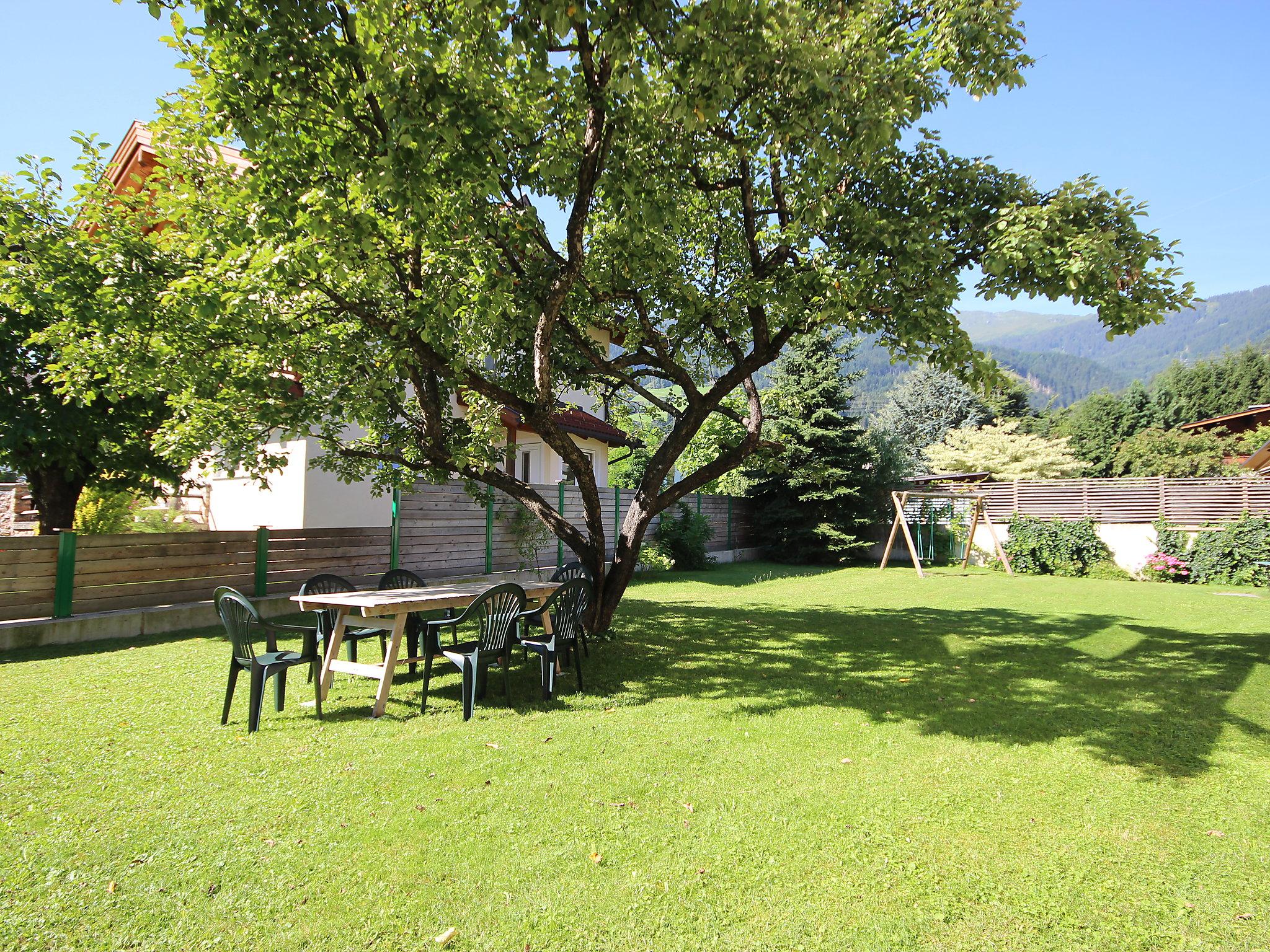 Photo 29 - Appartement de 4 chambres à Ried im Zillertal avec jardin et terrasse