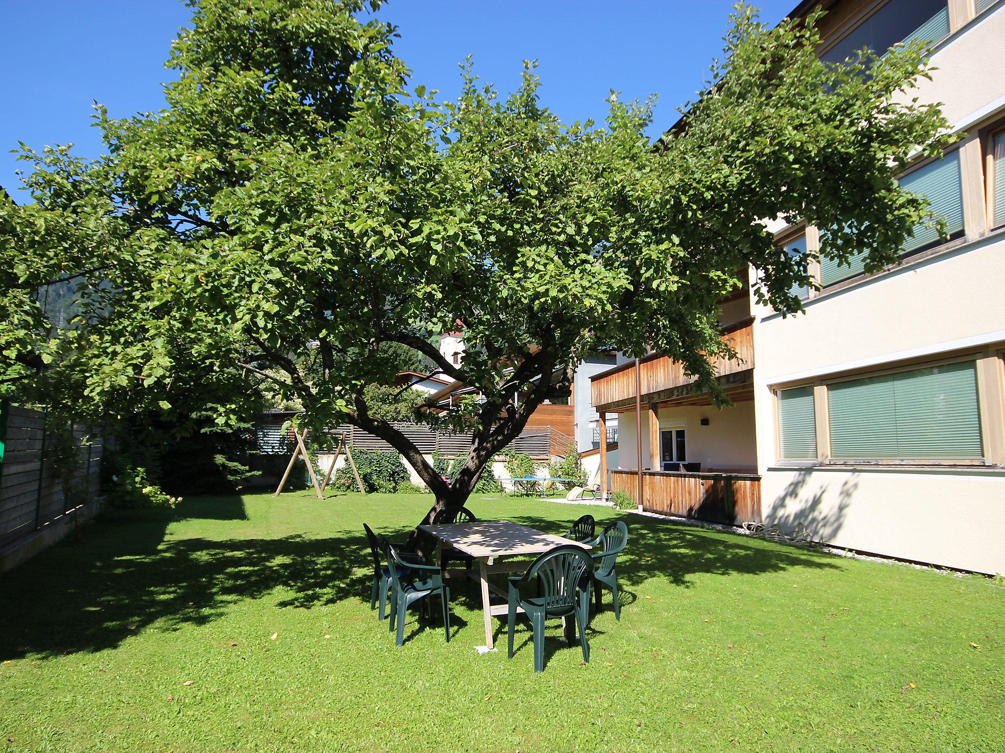 Photo 28 - Appartement de 4 chambres à Ried im Zillertal avec jardin et terrasse