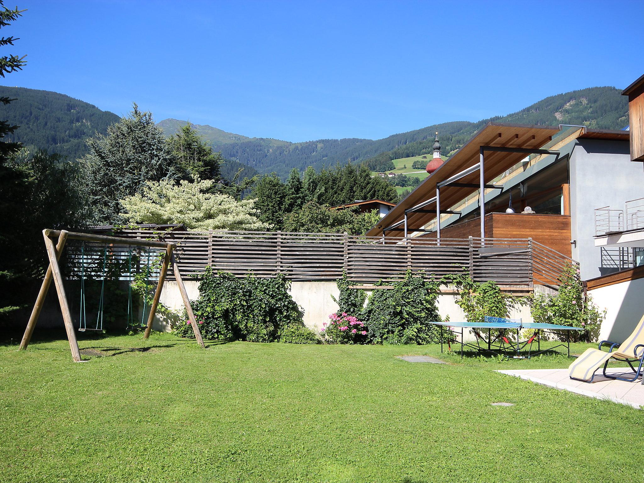 Foto 30 - Apartamento de 4 quartos em Ried im Zillertal com jardim e terraço