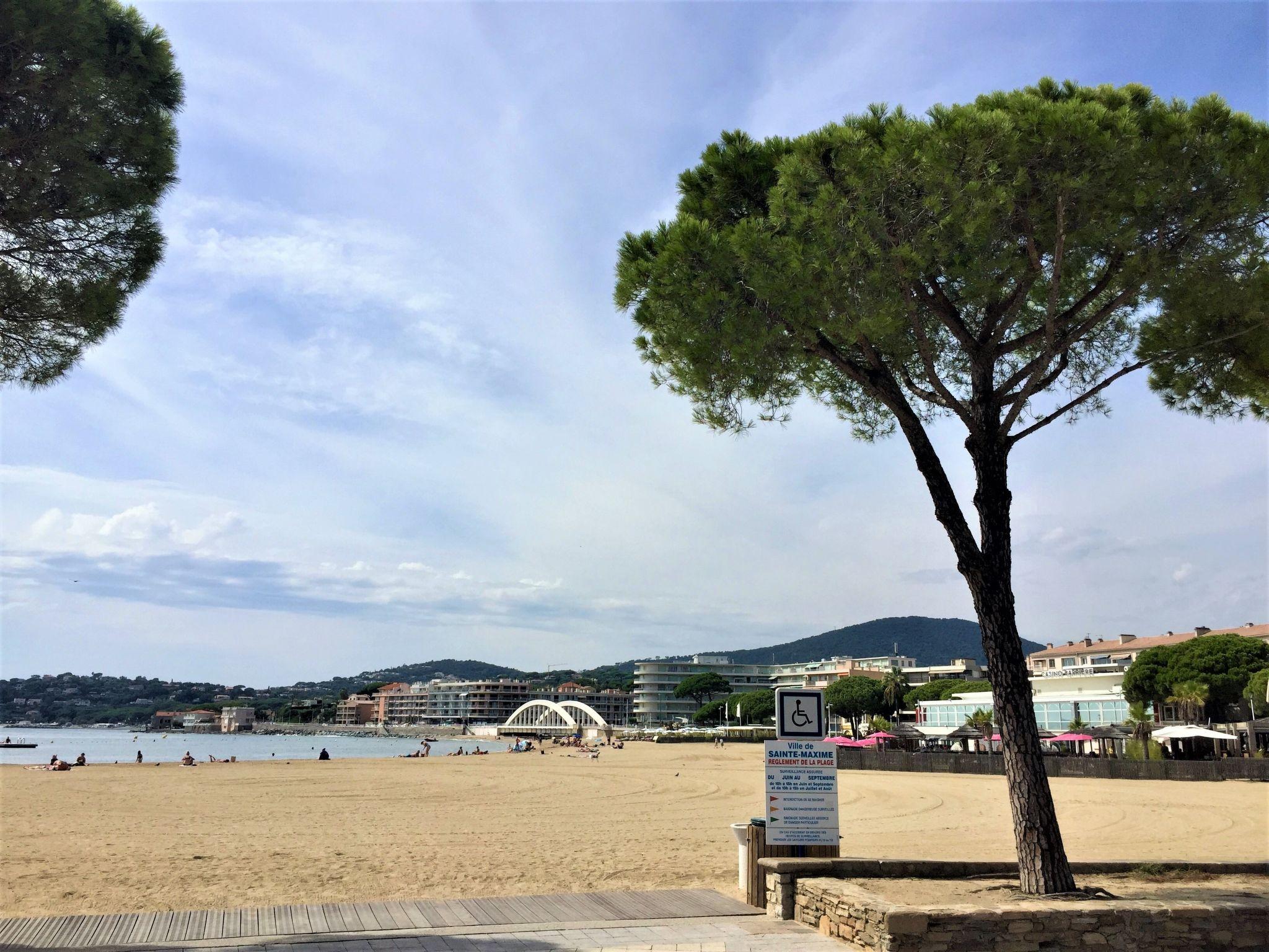 Foto 19 - Appartamento a Sainte-Maxime con vista mare