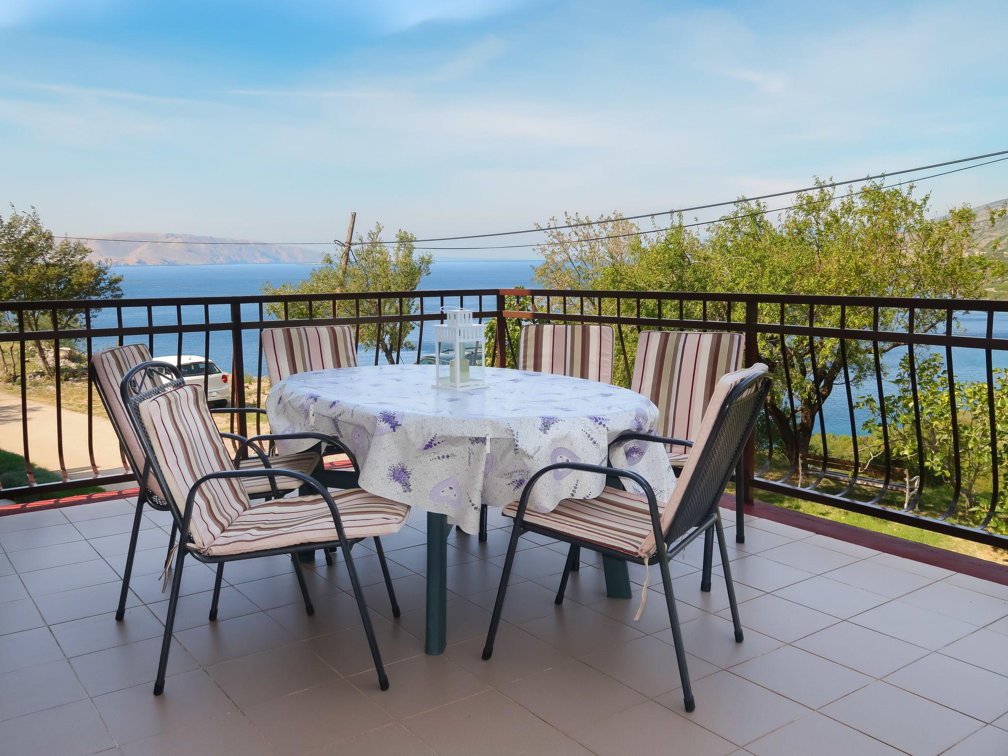 Foto 13 - Apartamento de 3 quartos em Senj com terraço e vistas do mar