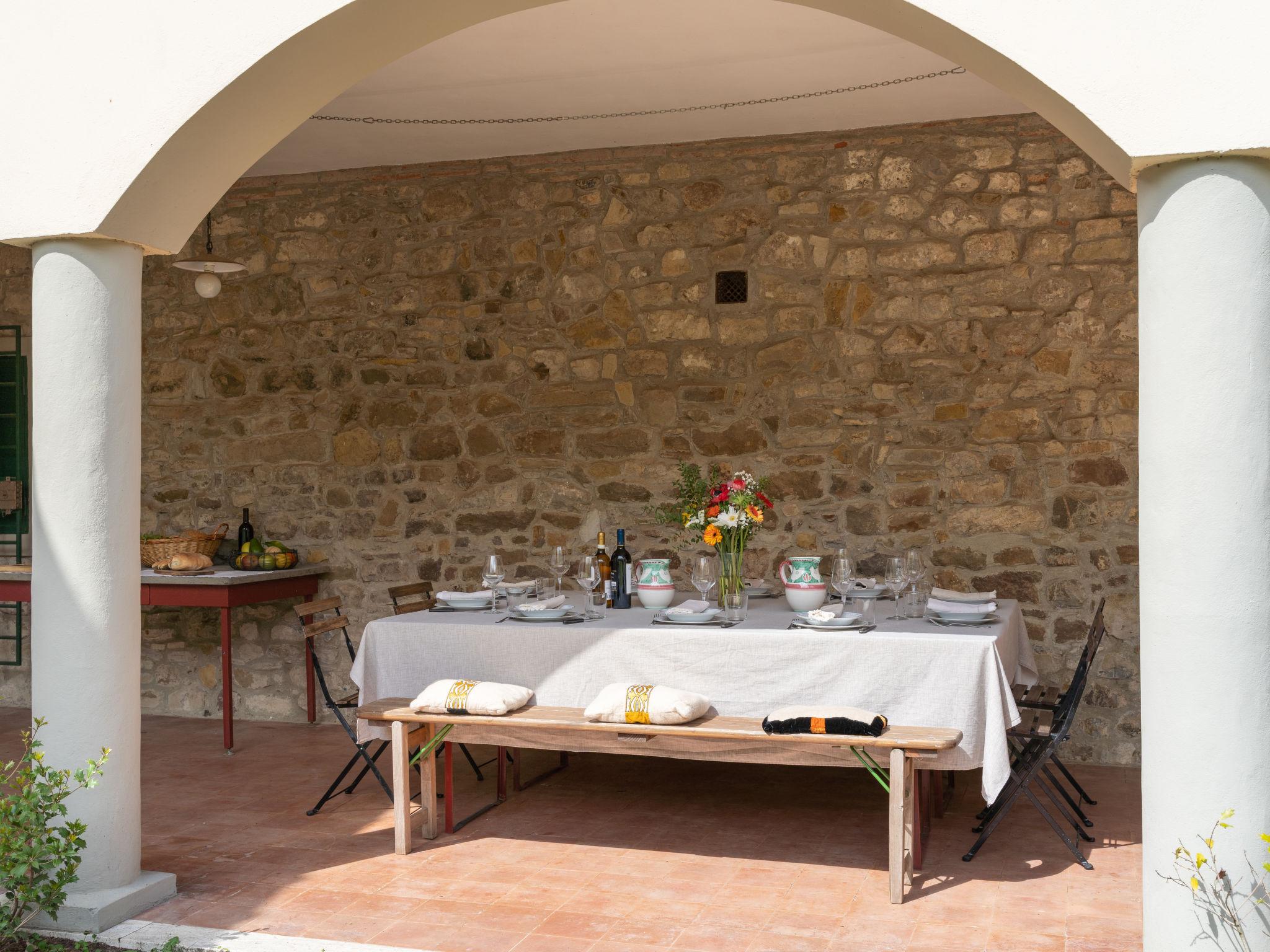 Foto 12 - Casa con 10 camere da letto a Greve in Chianti con piscina privata e giardino