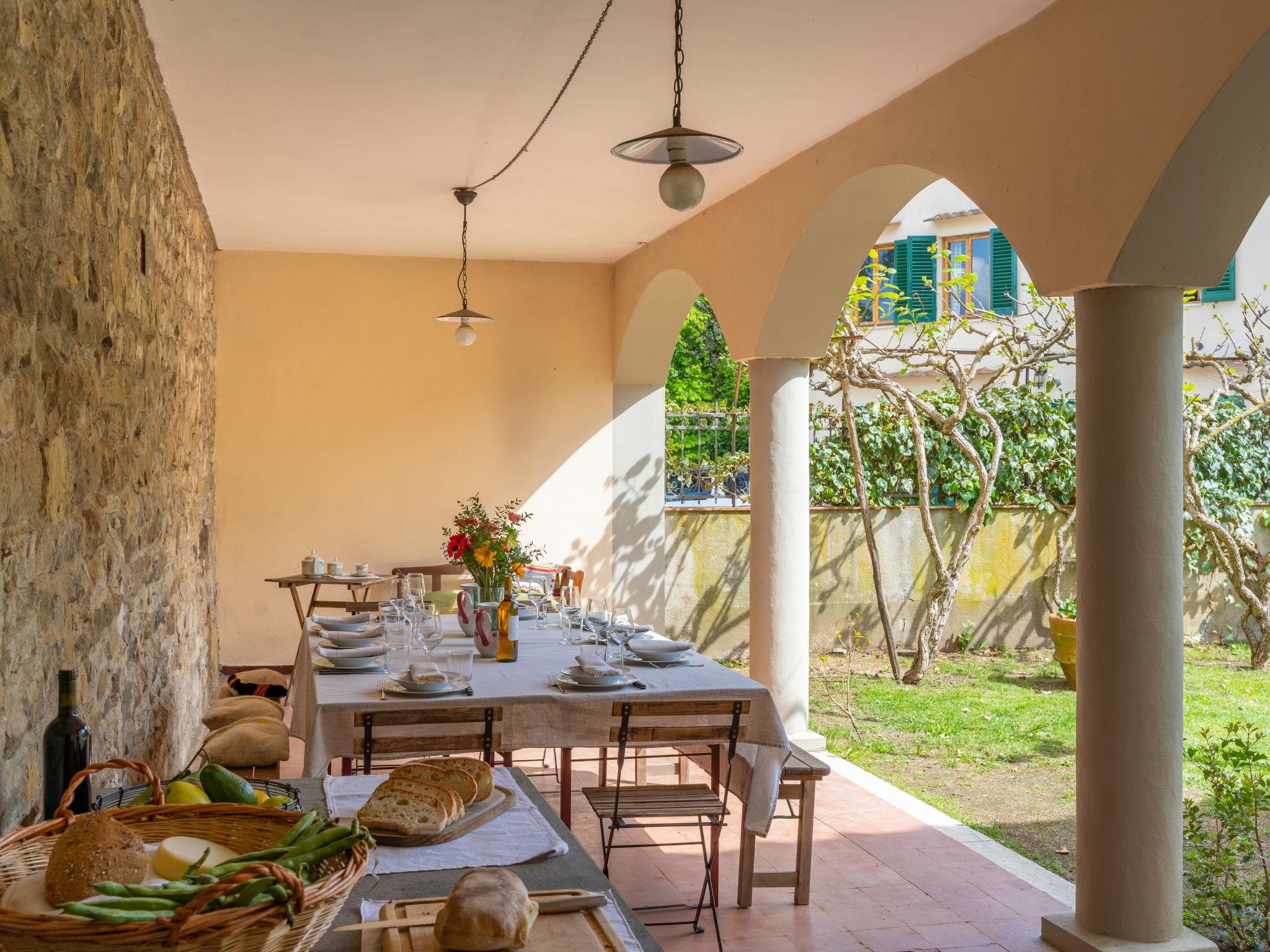 Foto 3 - Casa con 5 camere da letto a Greve in Chianti con piscina privata e giardino
