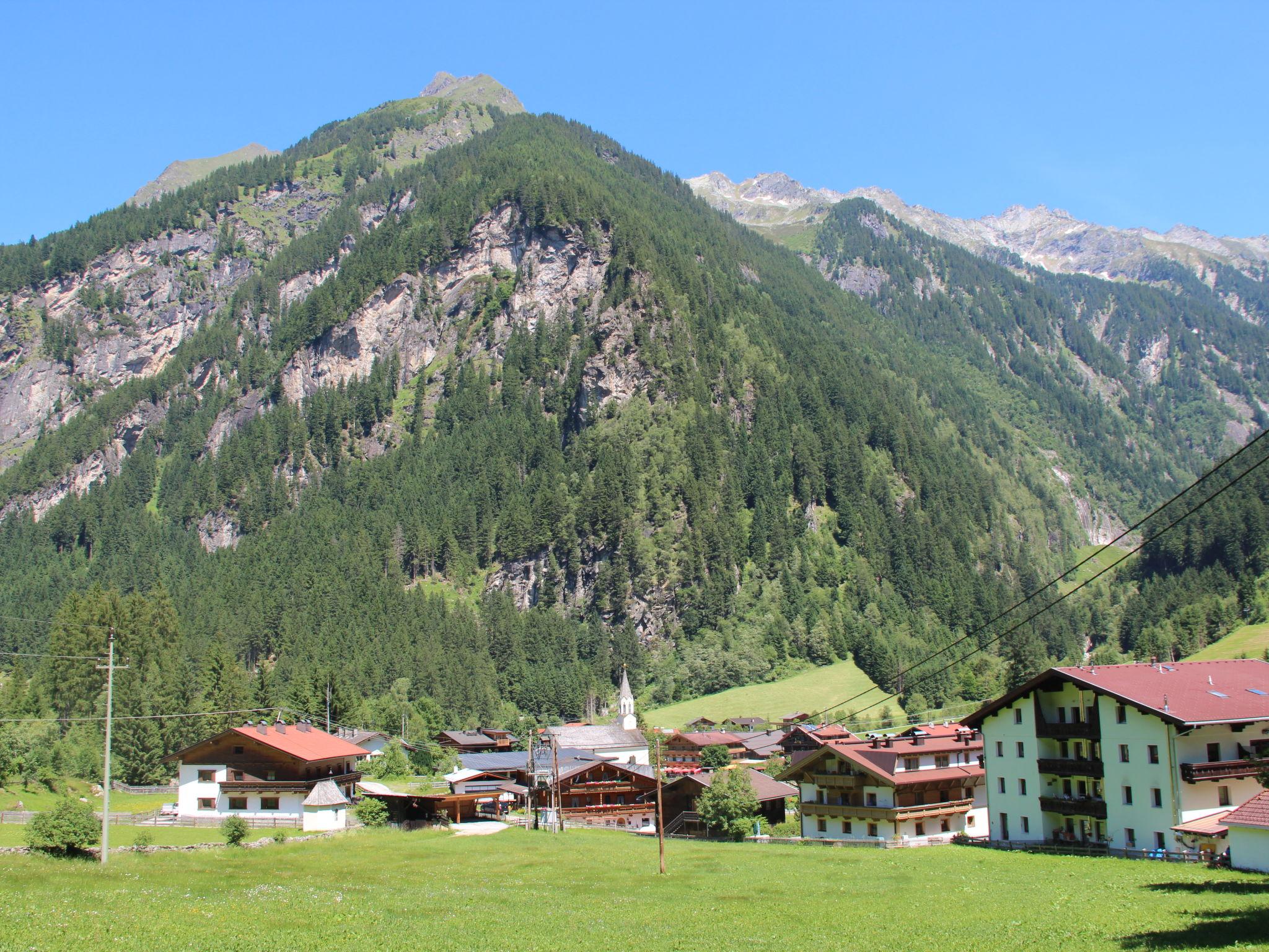 Foto 32 - Appartamento con 3 camere da letto a Mayrhofen con giardino e terrazza