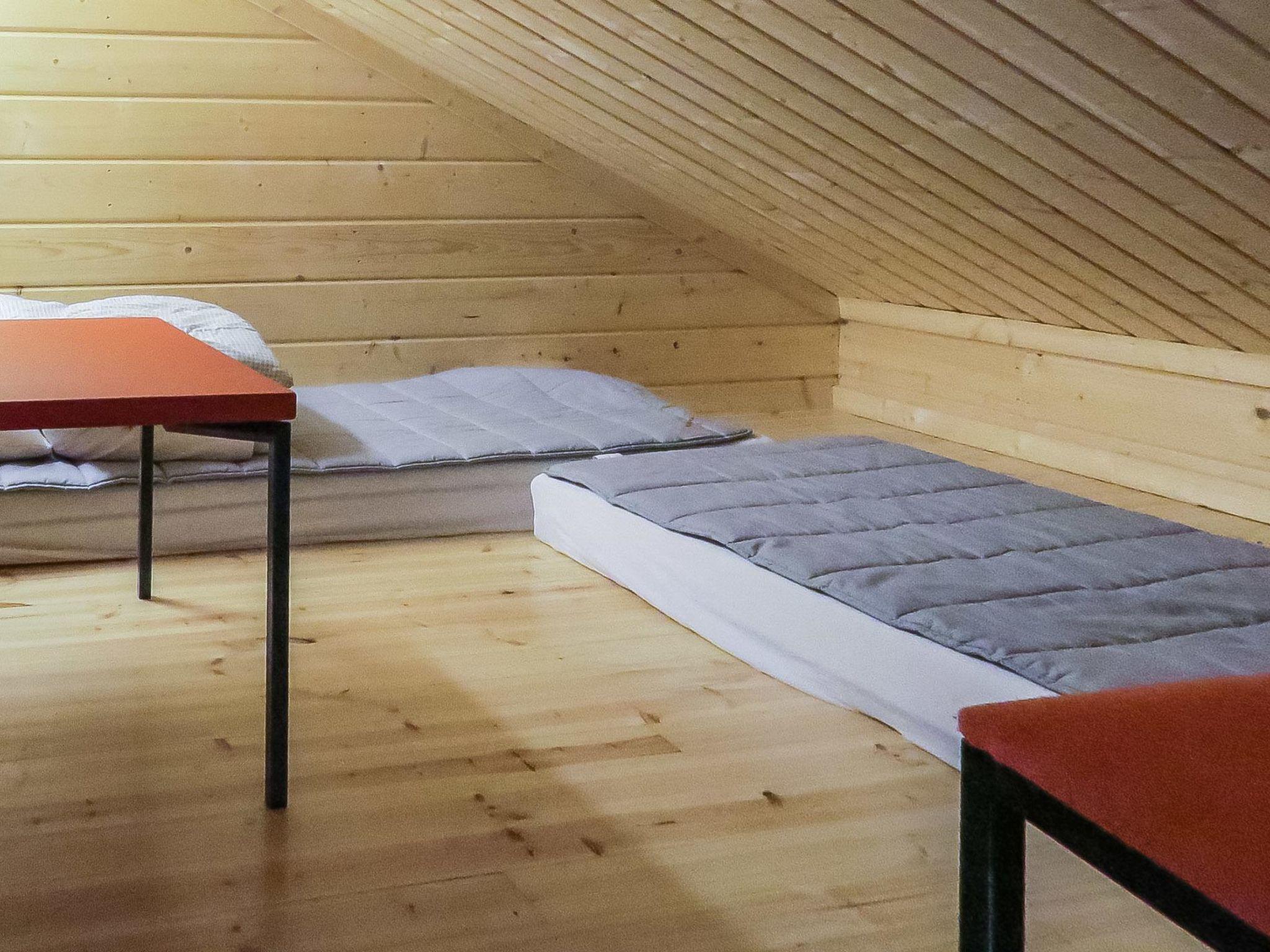 Foto 9 - Casa de 2 quartos em Punkalaidun com sauna
