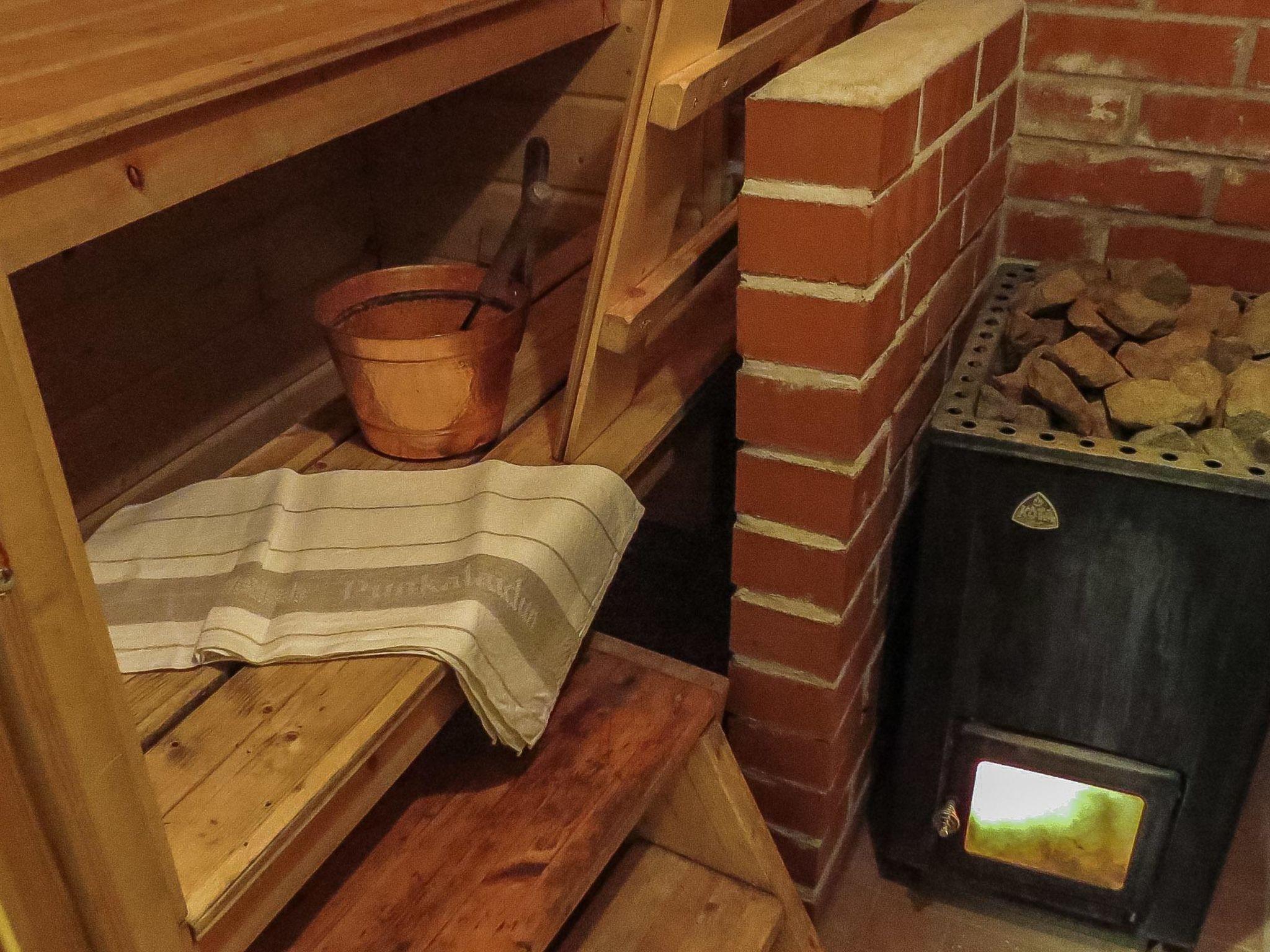 Foto 13 - Haus mit 2 Schlafzimmern in Punkalaidun mit sauna