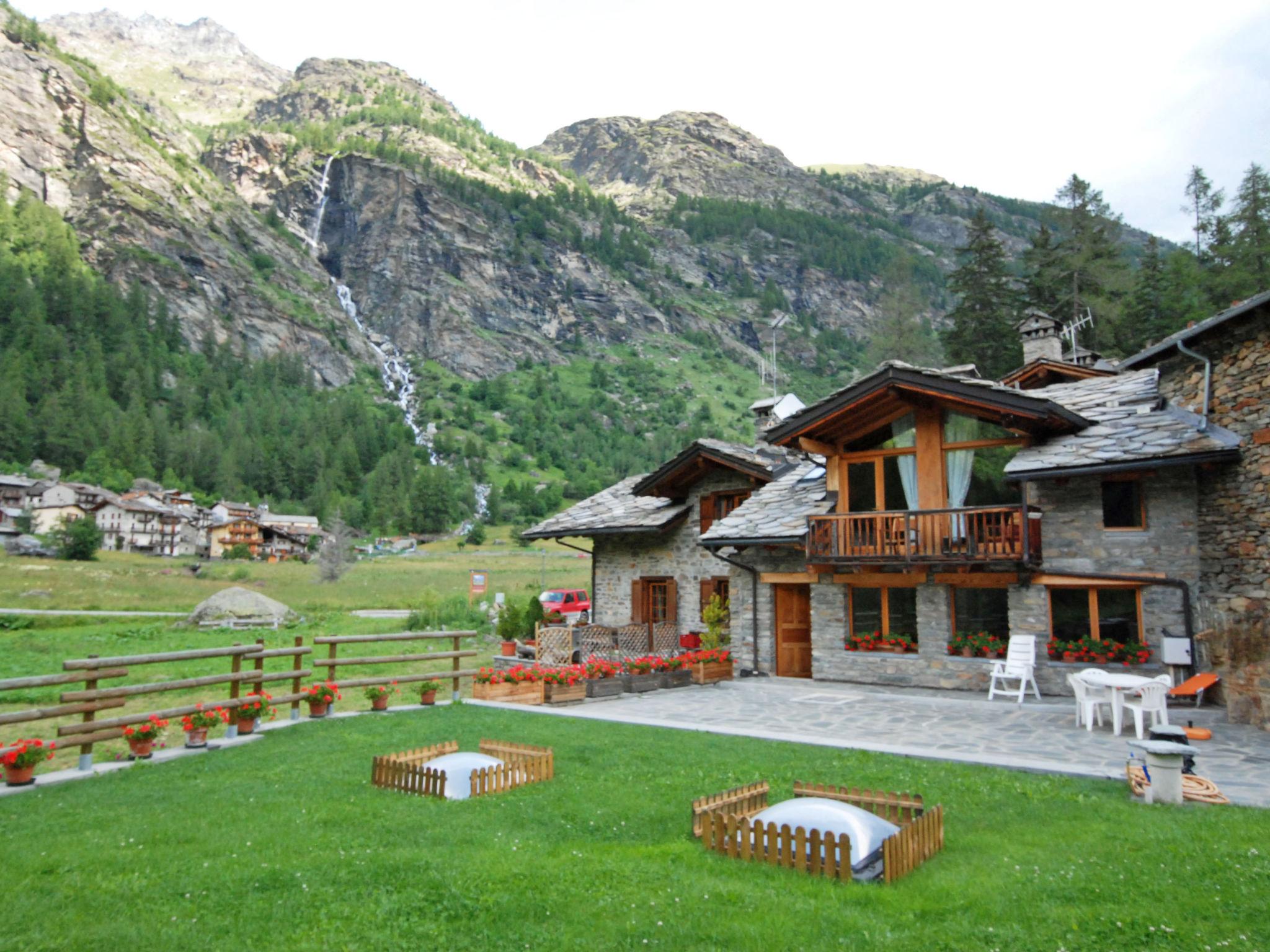 Foto 16 - Casa de 2 habitaciones en Arvier con jardín y vistas a la montaña