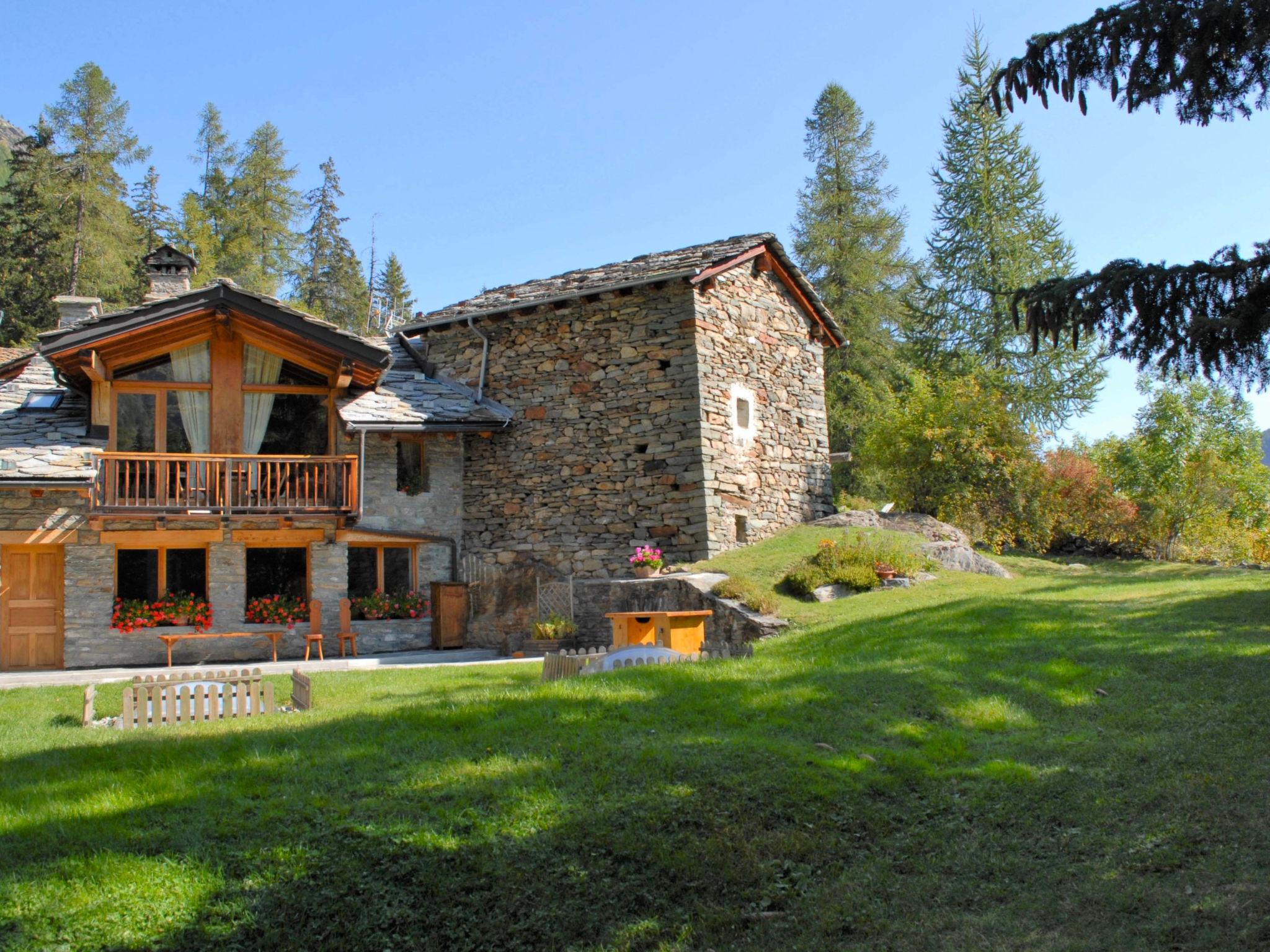 Foto 1 - Casa de 2 habitaciones en Arvier con jardín y vistas a la montaña