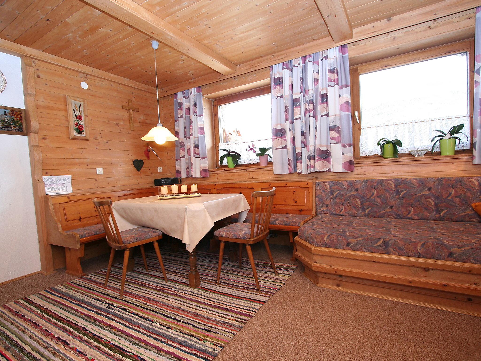 Photo 2 - Appartement de 2 chambres à Aschau im Zillertal avec jardin et vues sur la montagne