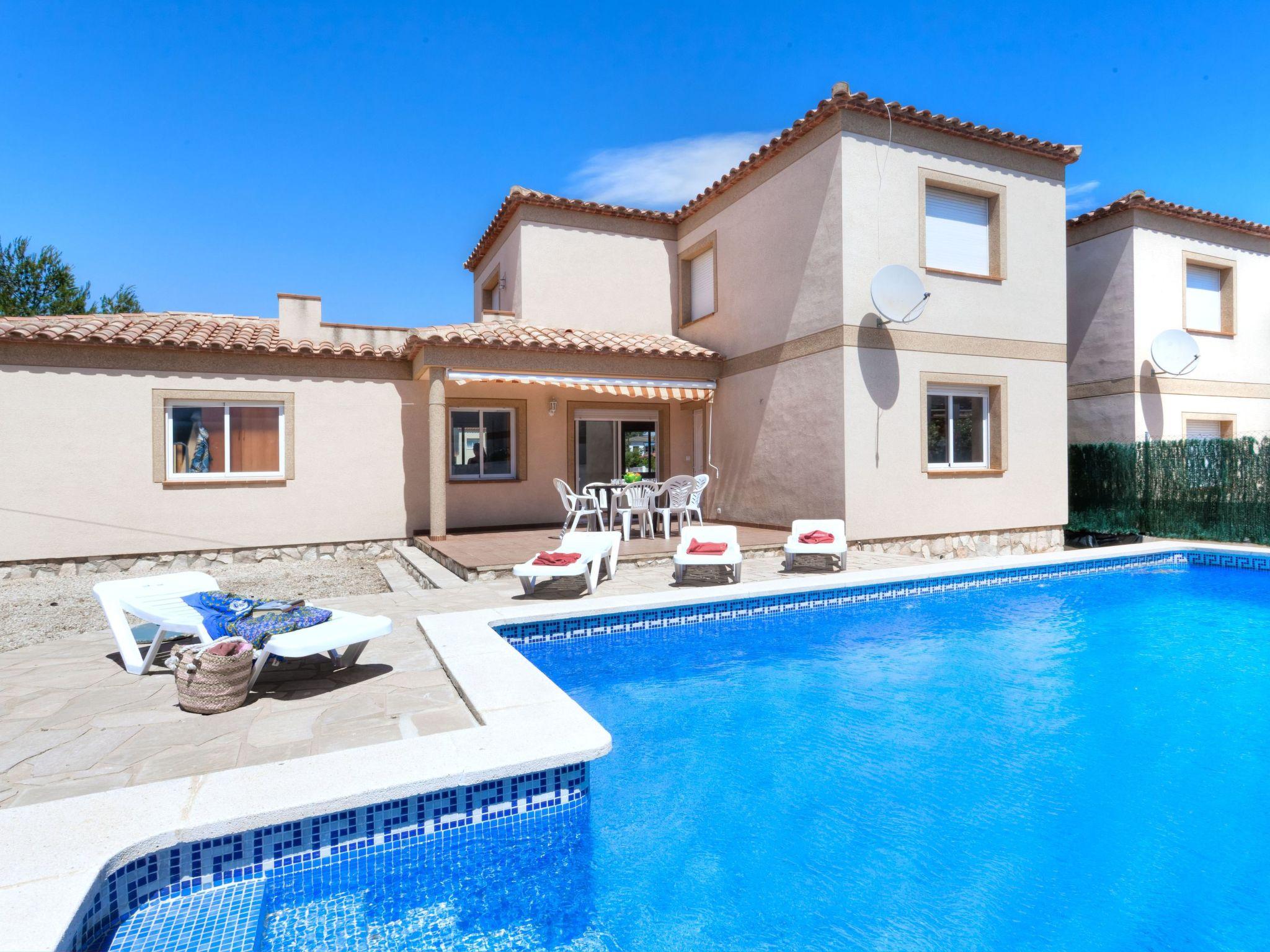 Photo 1 - 4 bedroom House in l'Ametlla de Mar with private pool and sea view