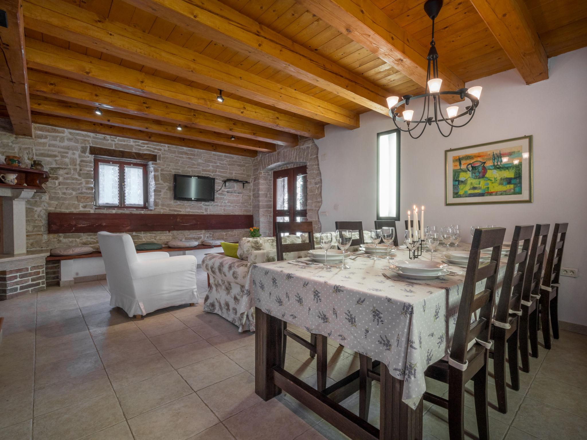 Photo 4 - 4 bedroom House in Svetvinčenat with private pool and sea view