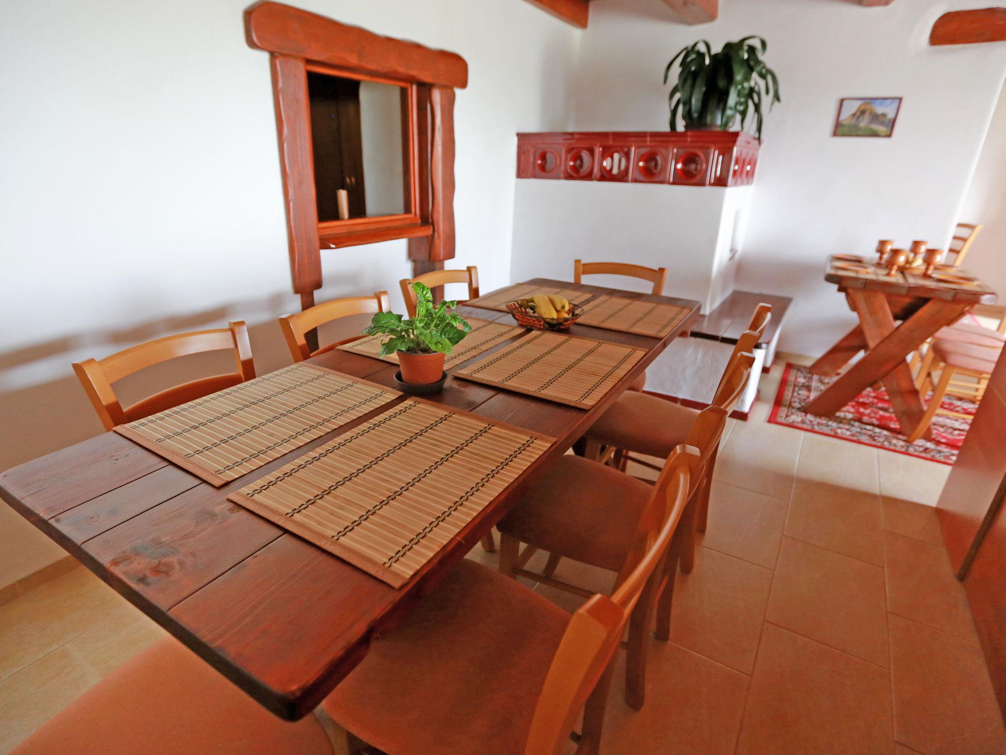 Photo 6 - 4 bedroom House in Lhotka with garden and terrace