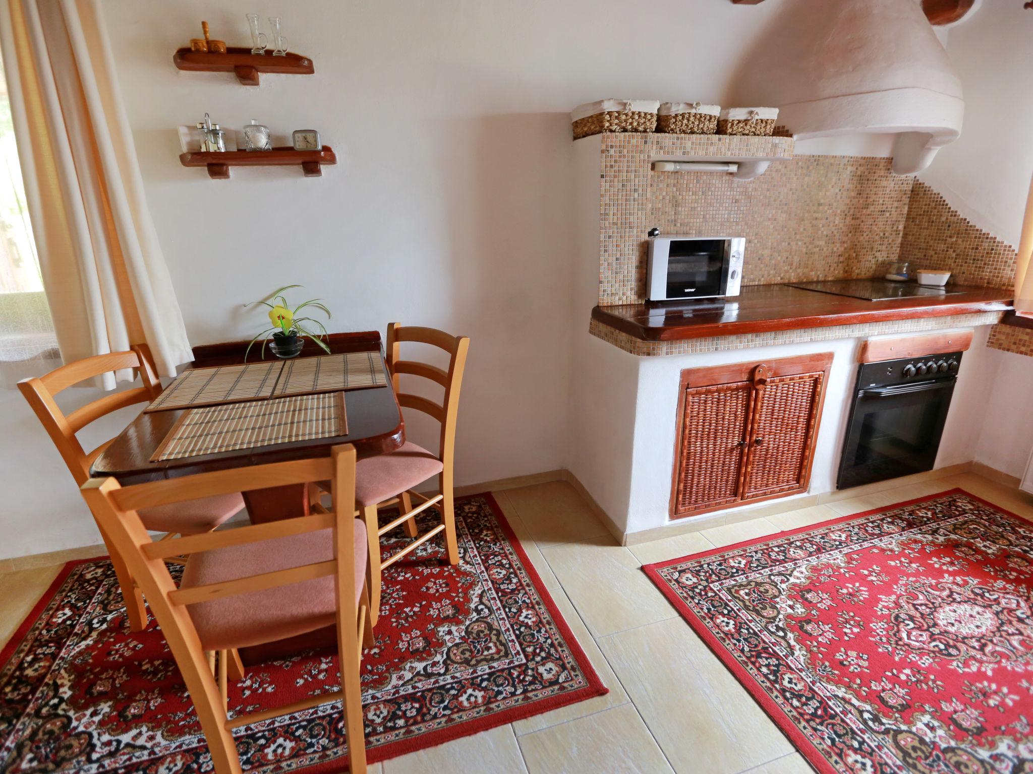 Photo 4 - 4 bedroom House in Lhotka with garden and terrace