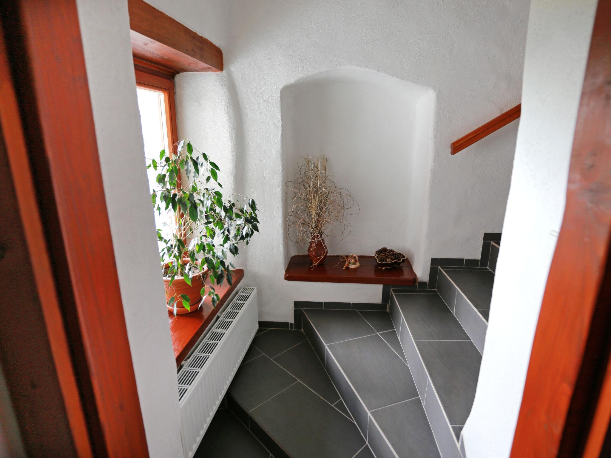 Photo 16 - 4 bedroom House in Lhotka with garden and terrace