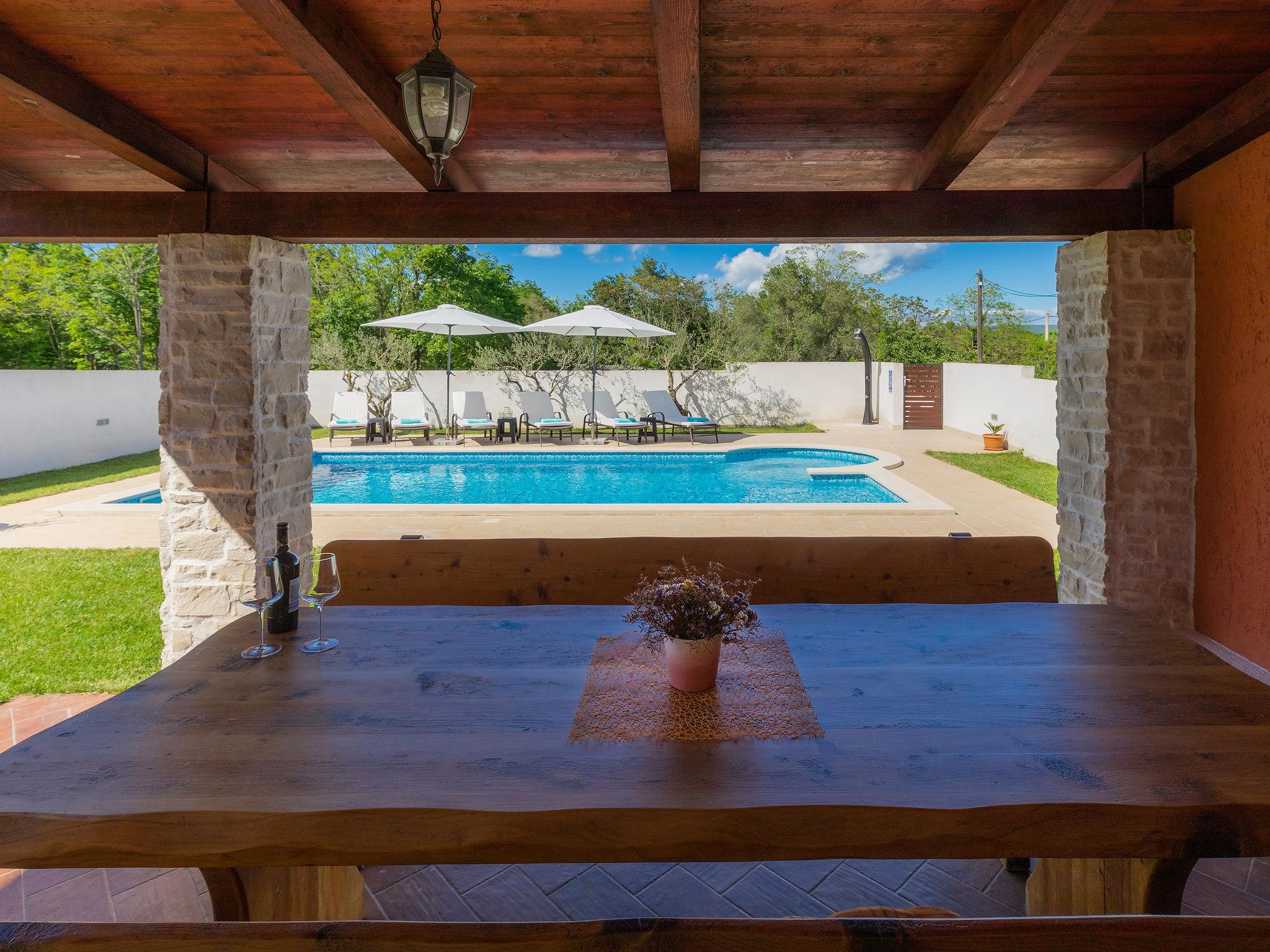 Foto 20 - Casa de 4 quartos em Marčana com piscina privada e vistas do mar