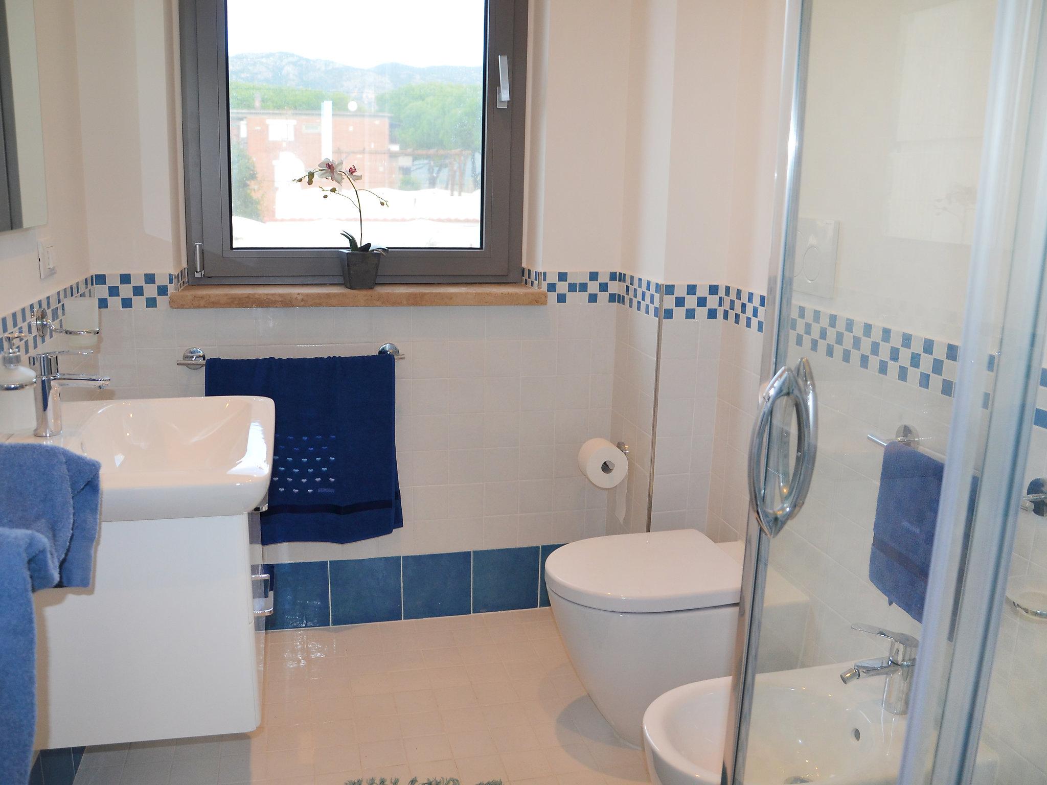 Foto 14 - Appartamento con 2 camere da letto a Terracina con piscina e vista mare