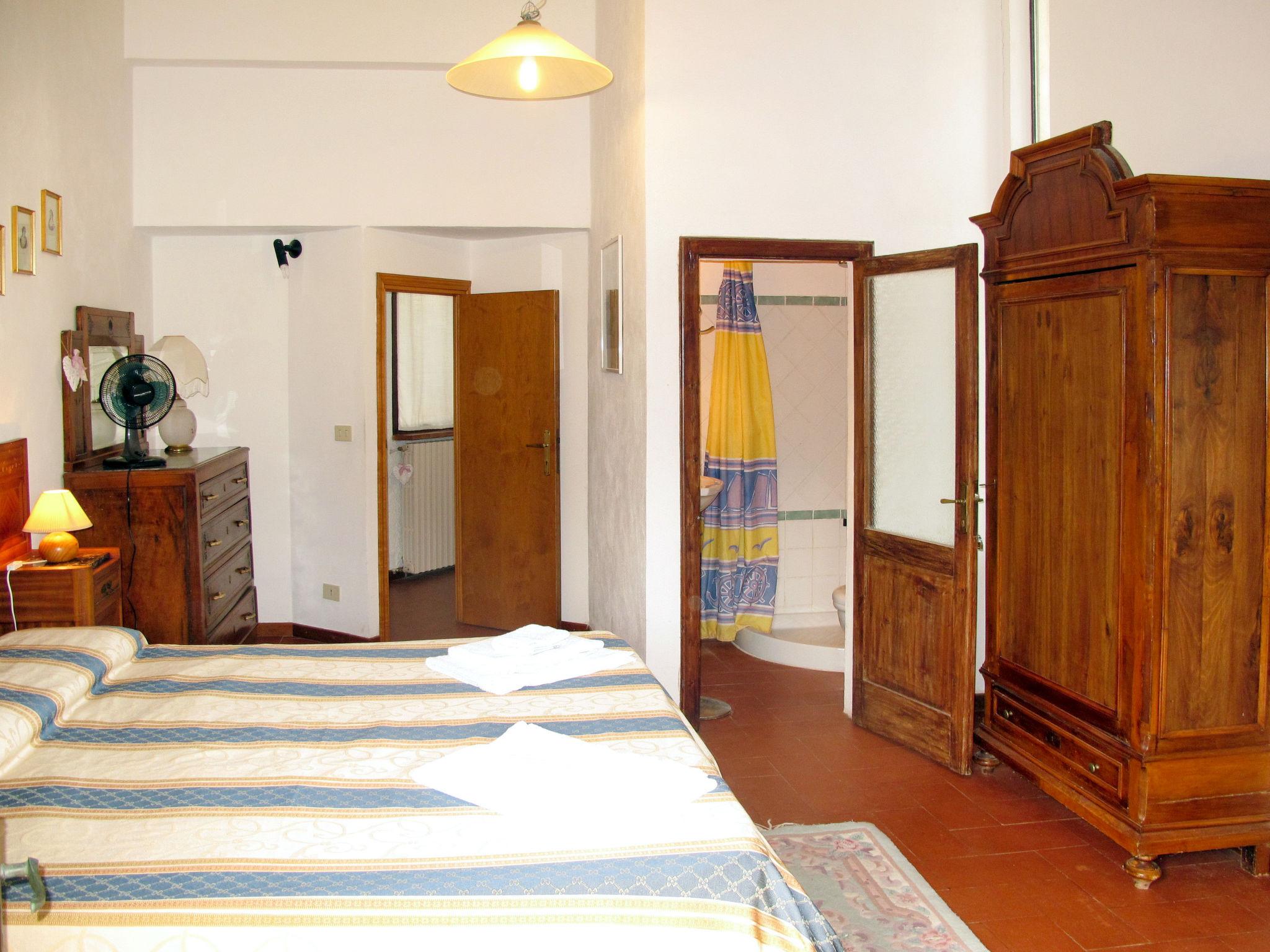 Foto 39 - Casa con 4 camere da letto a San Gimignano con piscina e giardino