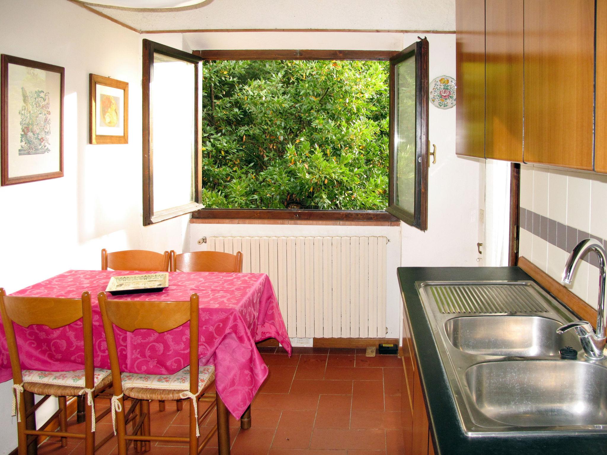 Photo 18 - Appartement de 2 chambres à San Gimignano avec piscine et jardin