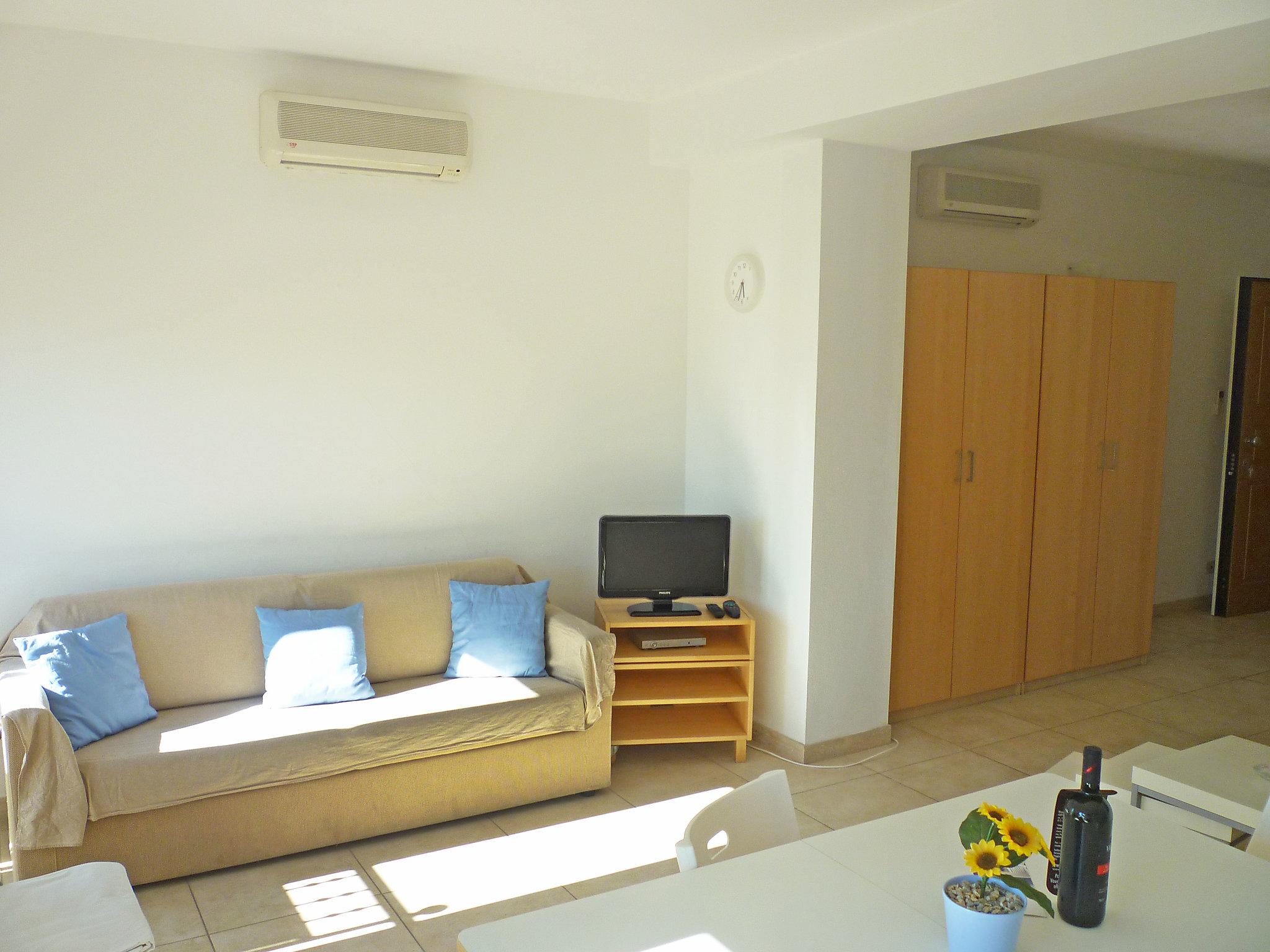 Foto 4 - Apartamento de 1 quarto em San Vincenzo com piscina e jardim