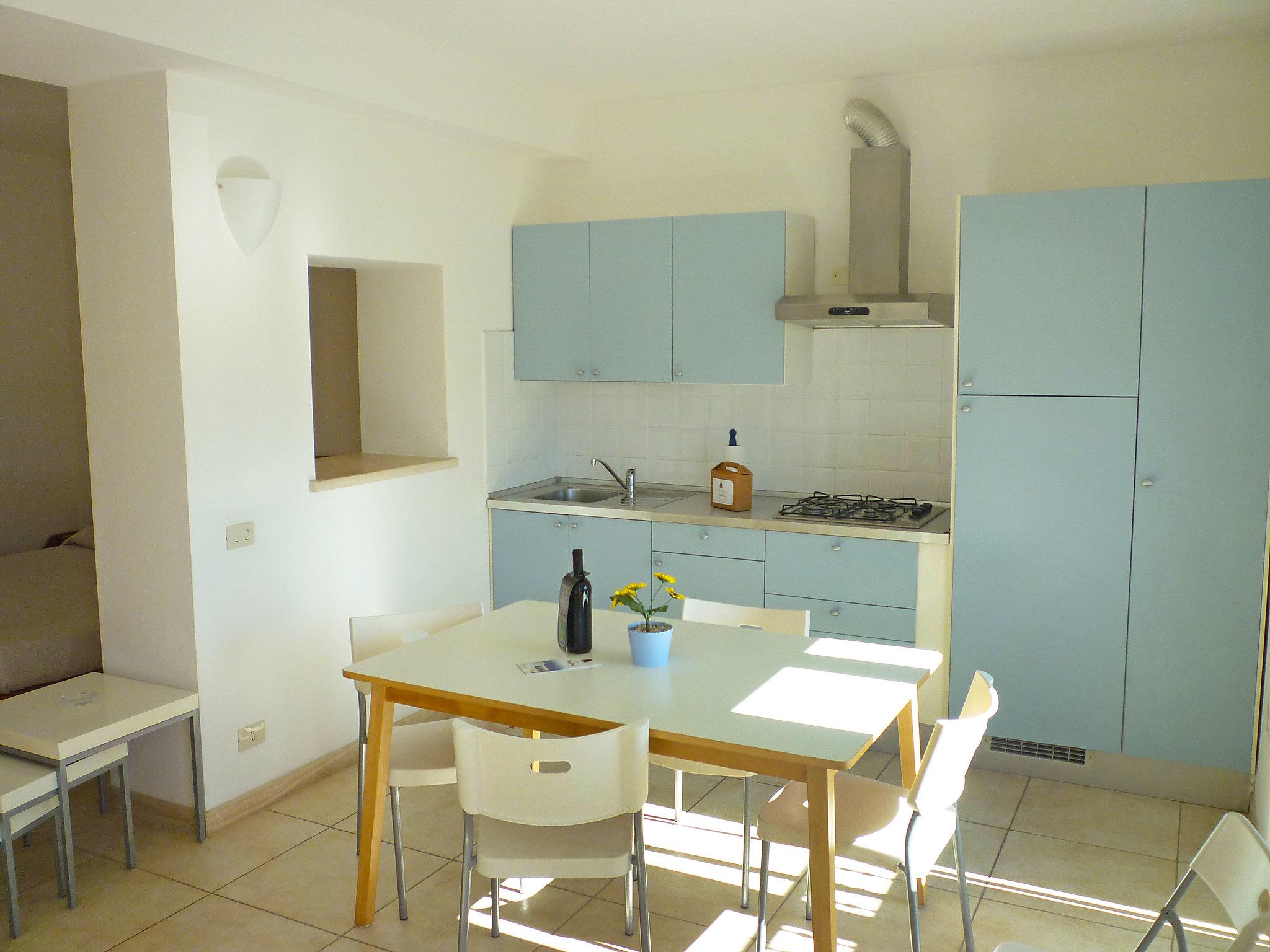 Photo 3 - 1 bedroom Apartment in San Vincenzo with swimming pool and garden