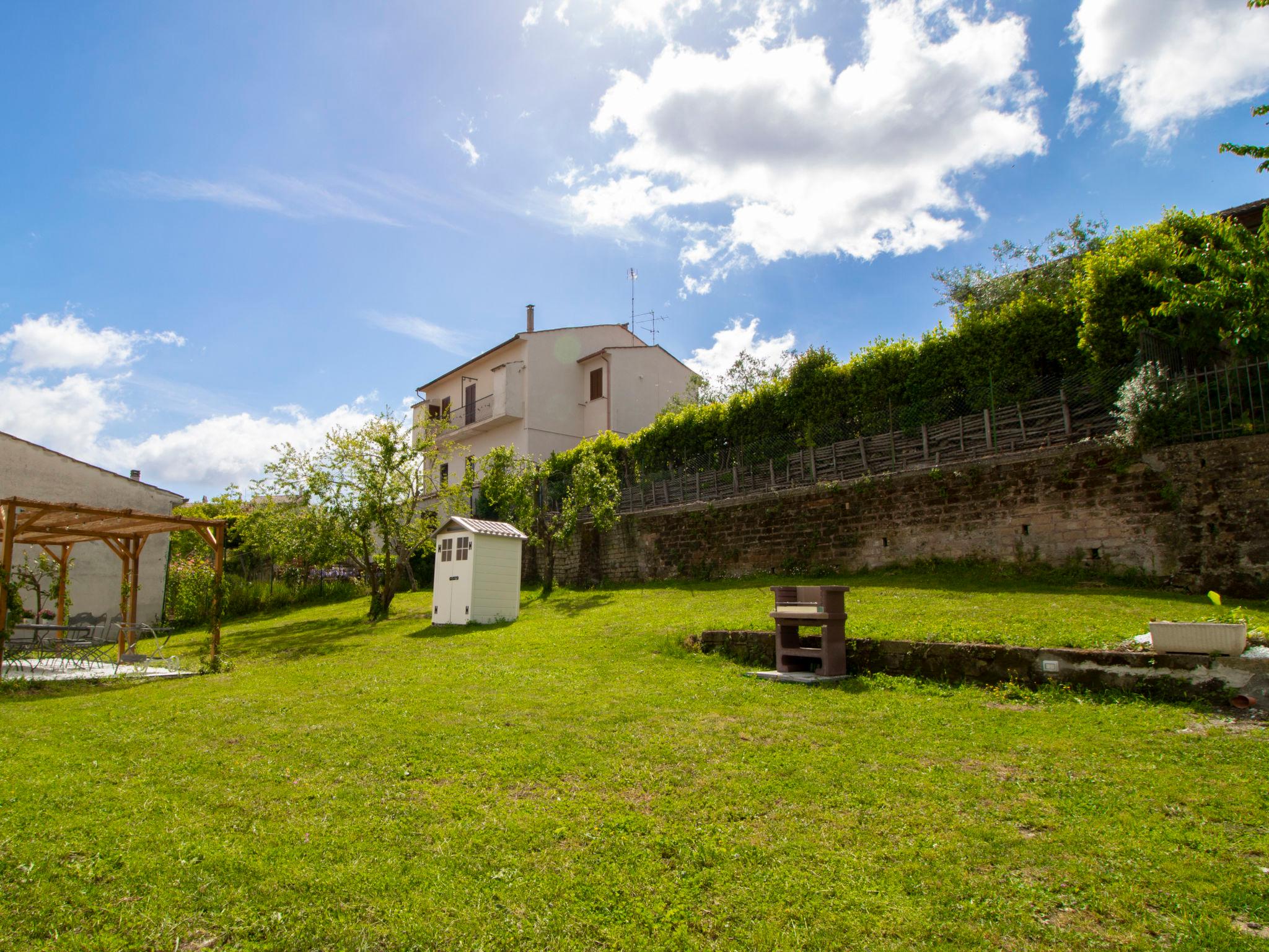 Photo 33 - Maison de 5 chambres à Capodimonte avec terrasse