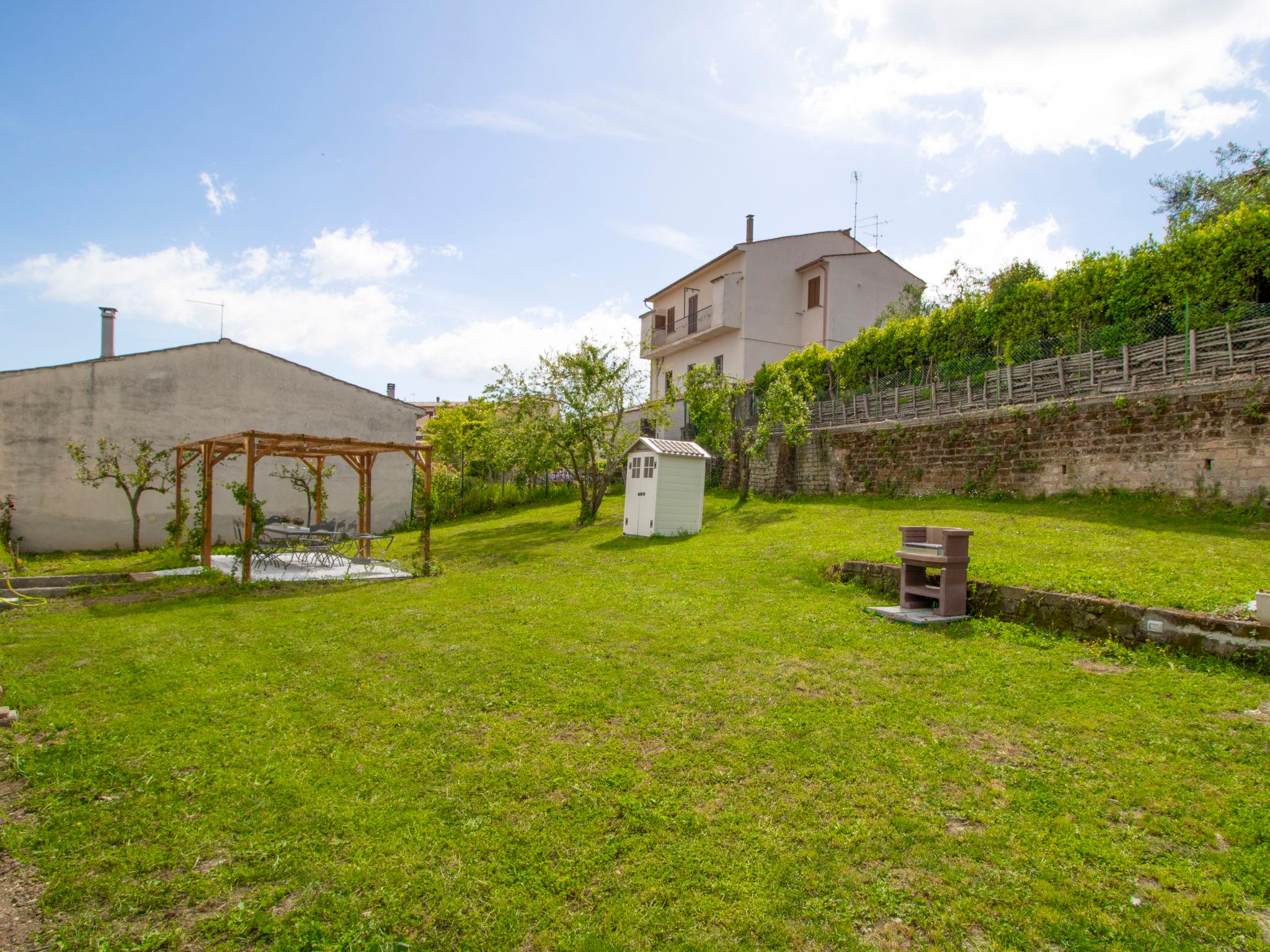 Photo 38 - Maison de 5 chambres à Capodimonte avec terrasse