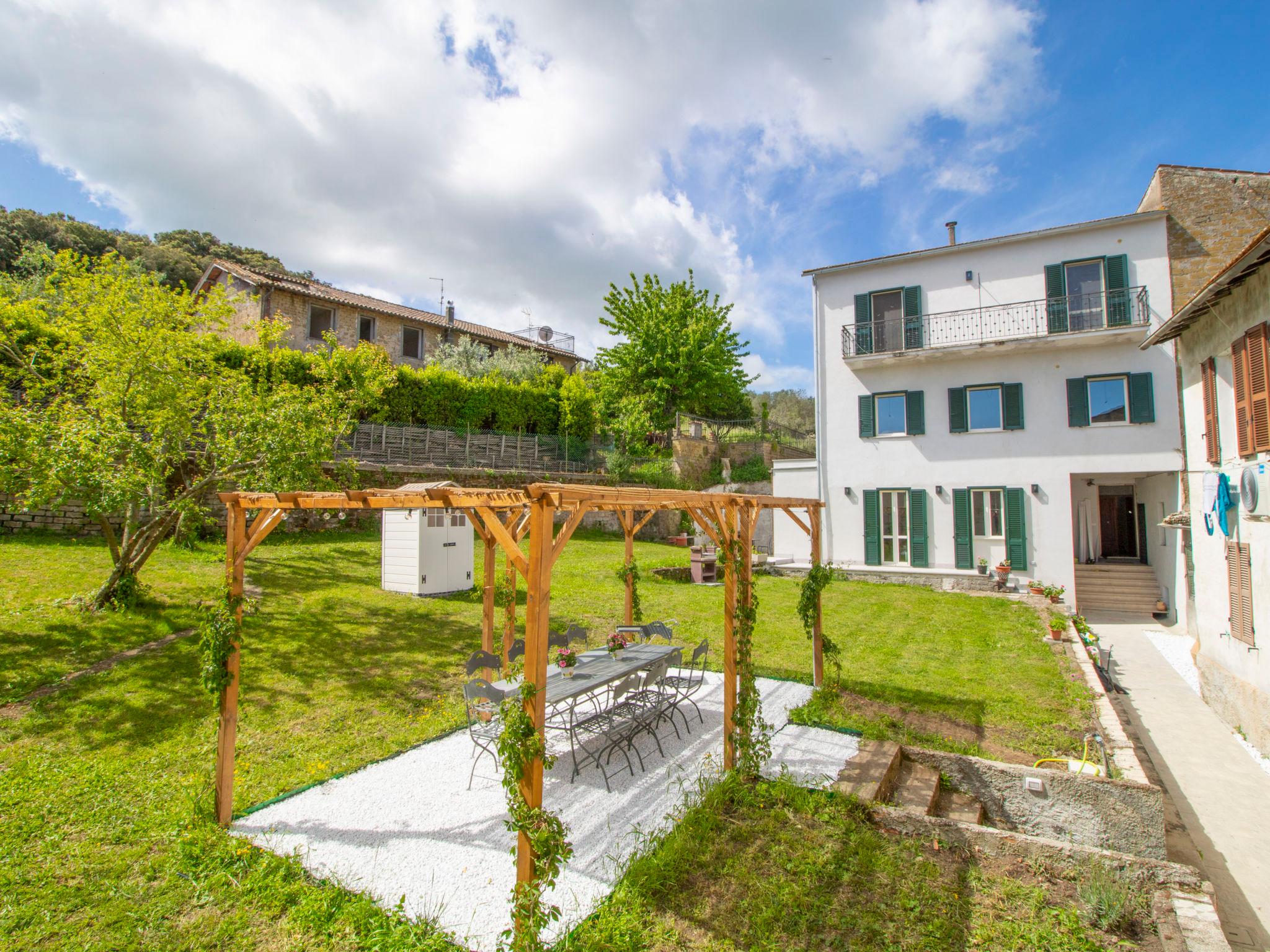 Photo 2 - Maison de 5 chambres à Capodimonte avec terrasse