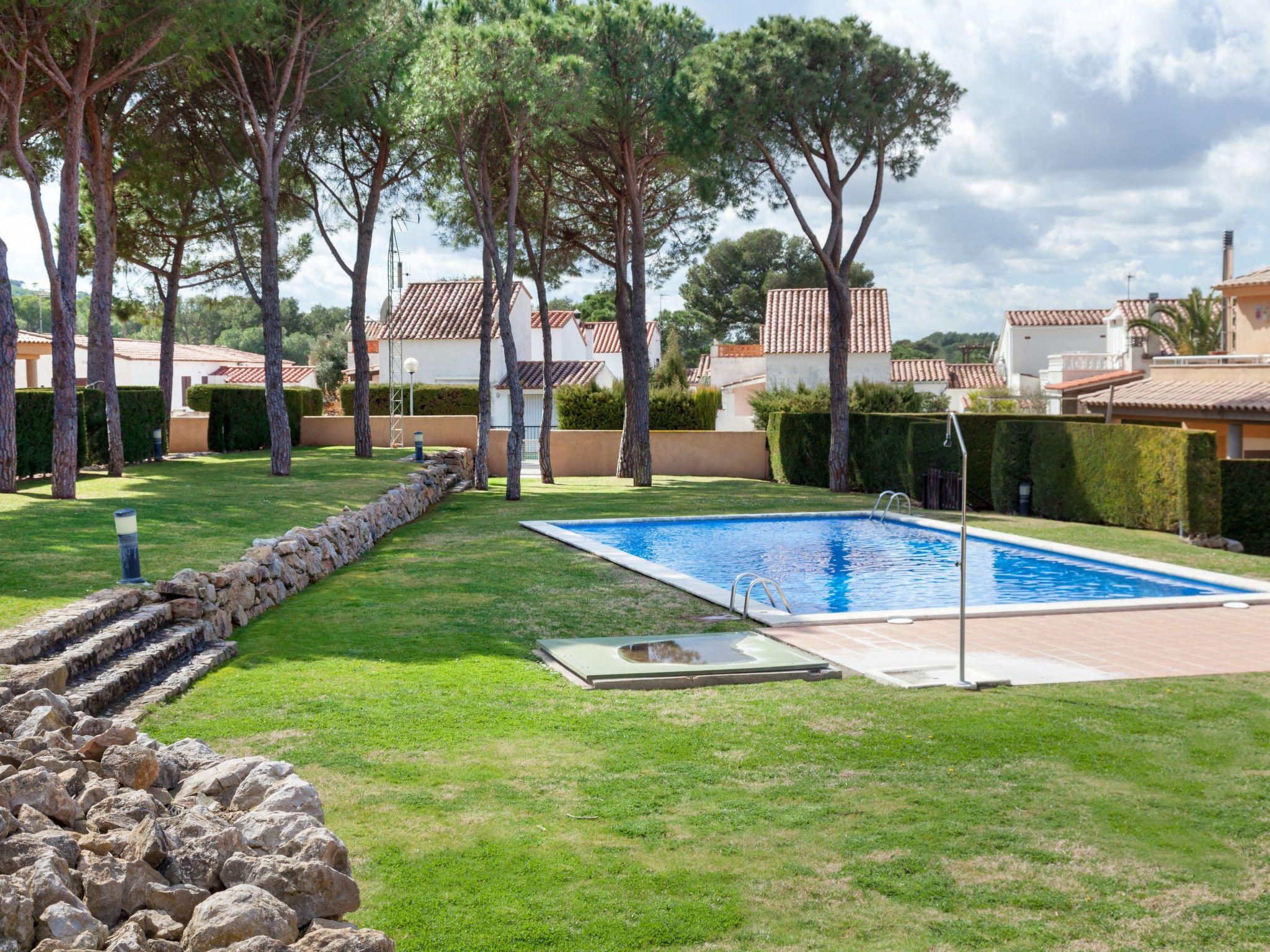 Foto 6 - Haus mit 3 Schlafzimmern in l'Escala mit schwimmbad und blick aufs meer