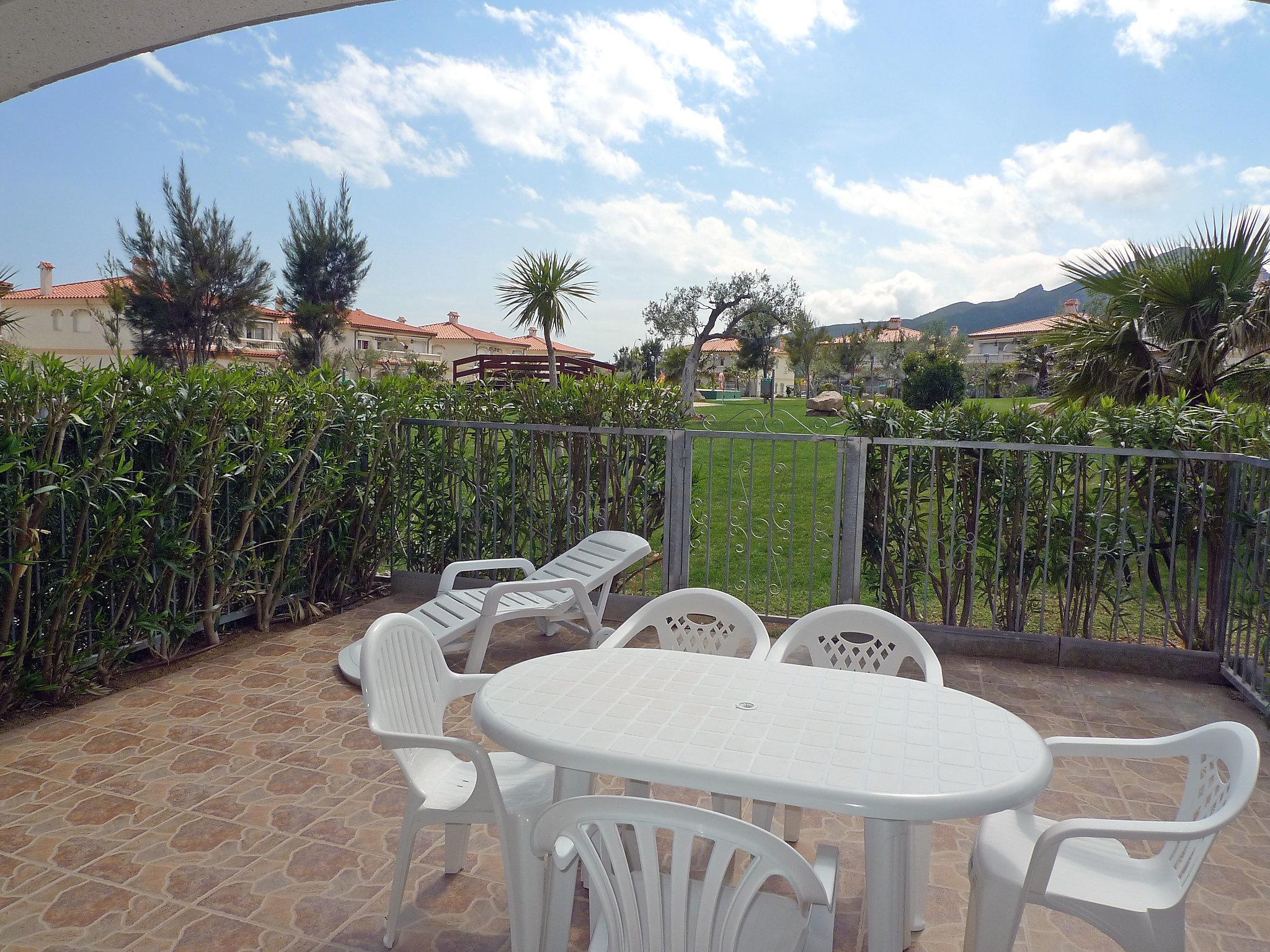 Photo 8 - 2 bedroom Apartment in Mont-roig del Camp with swimming pool and garden