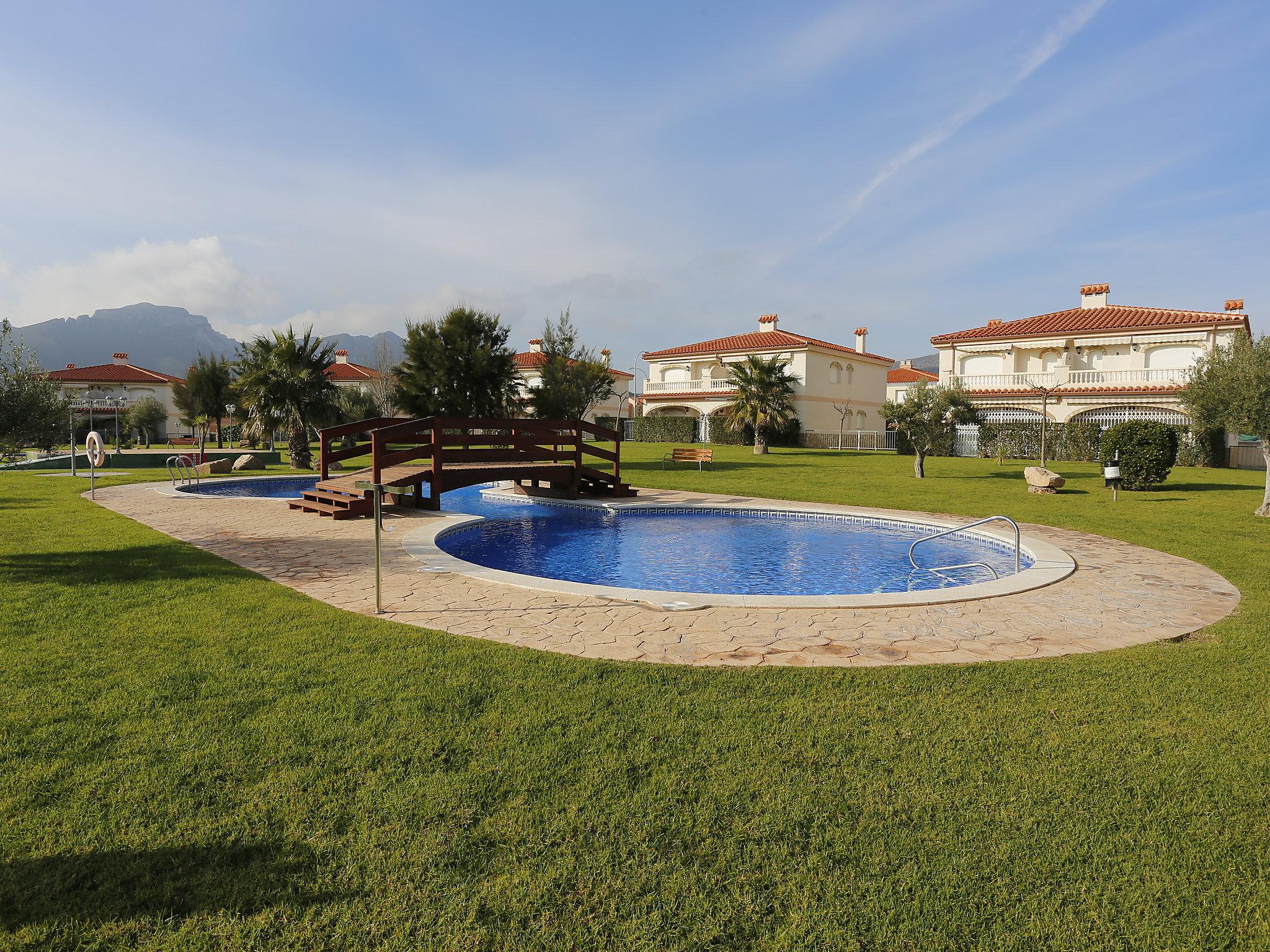 Foto 1 - Apartment mit 2 Schlafzimmern in Mont-roig del Camp mit schwimmbad und blick aufs meer