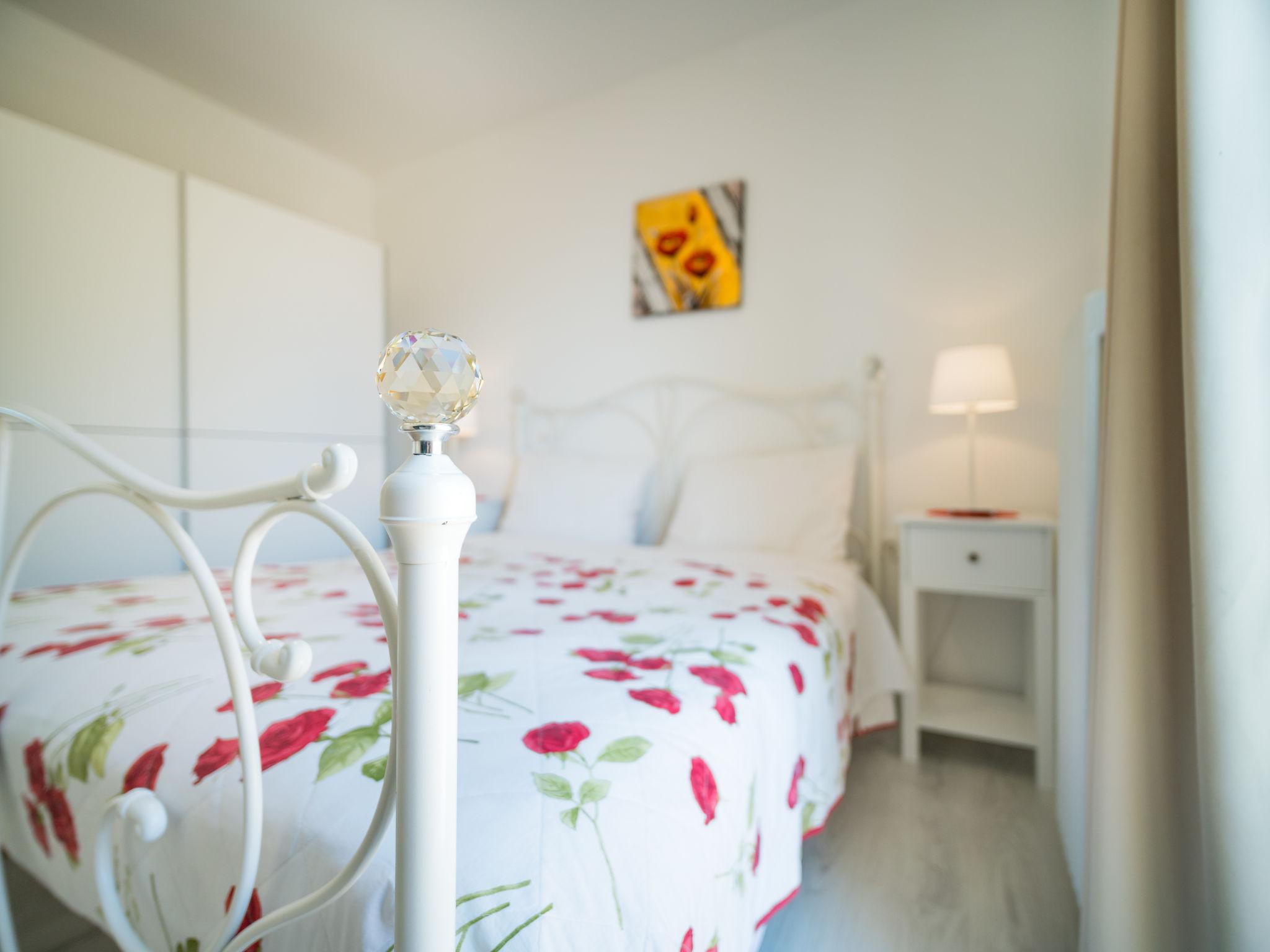 Foto 10 - Appartamento con 1 camera da letto a Opatija con giardino e vista mare