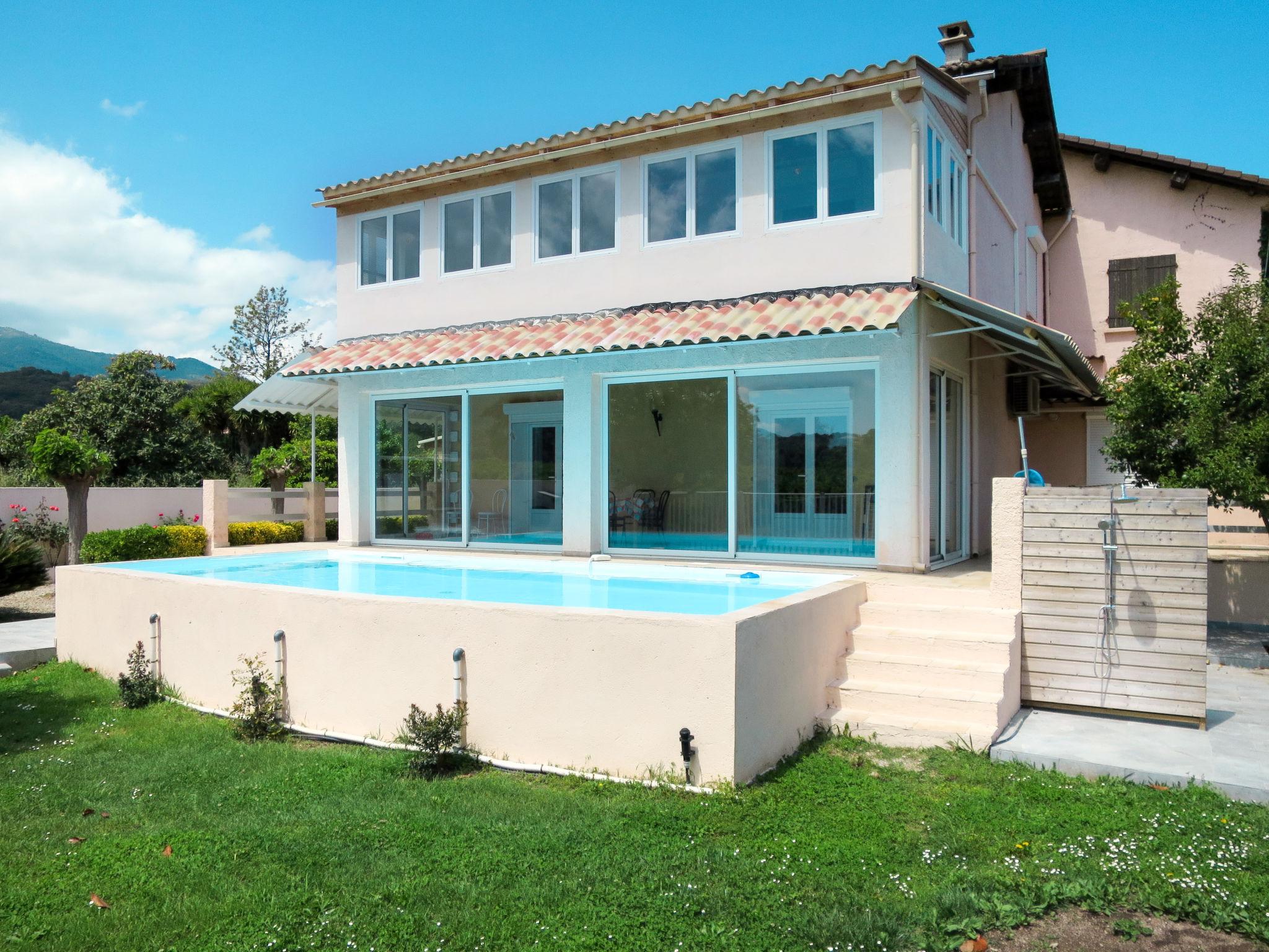 Foto 1 - Casa de 3 quartos em Santa-Lucia-di-Moriani com piscina privada e vistas do mar