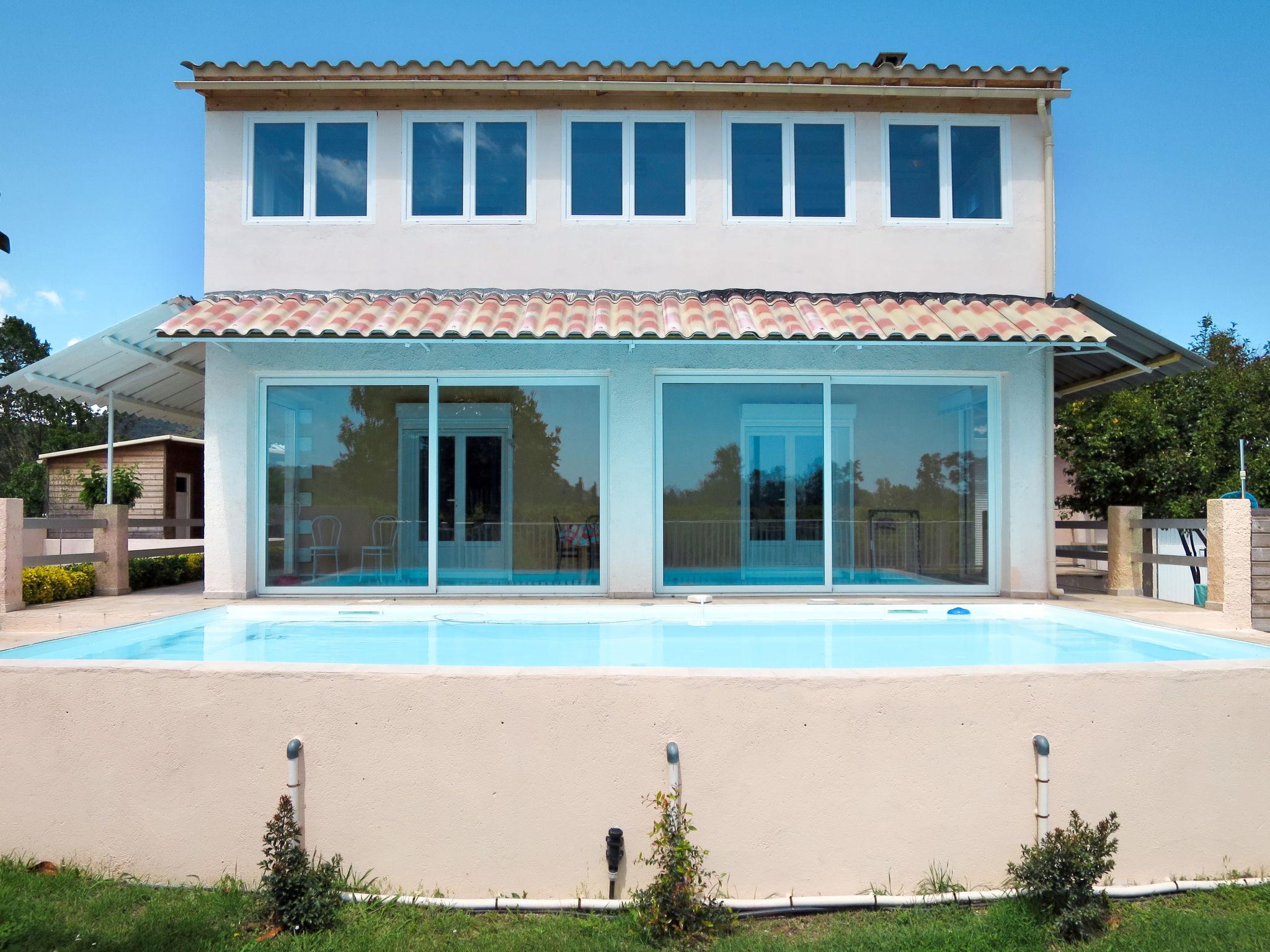 Foto 23 - Casa de 3 quartos em Santa-Lucia-di-Moriani com piscina privada e vistas do mar