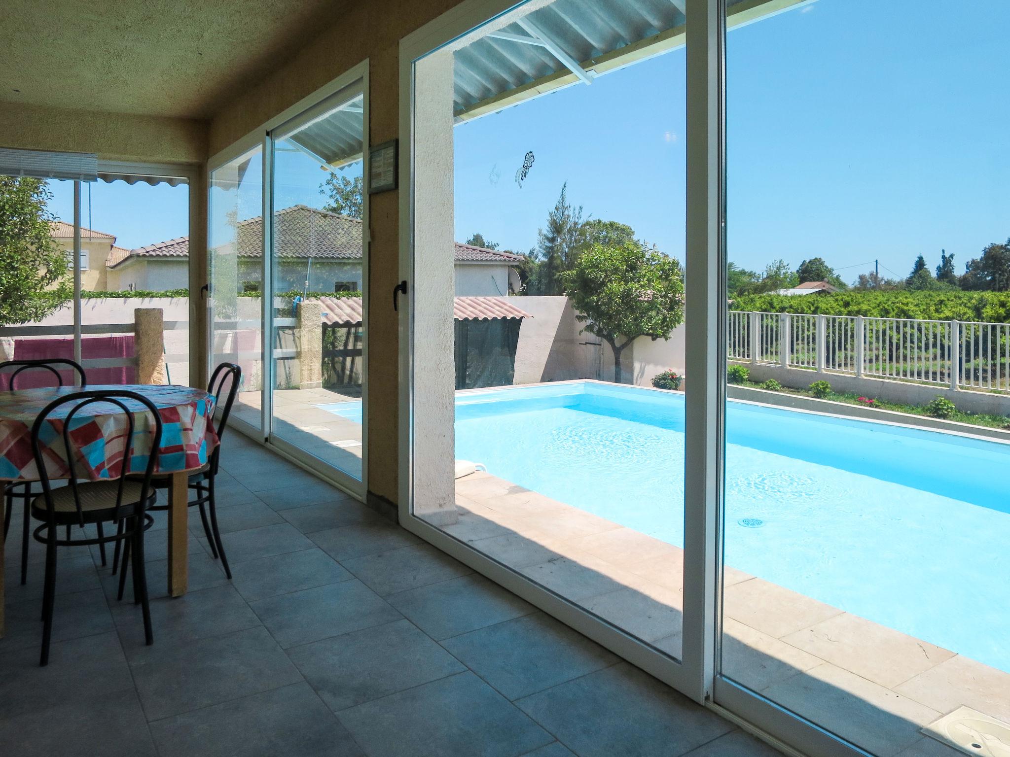 Foto 19 - Casa con 3 camere da letto a Santa-Lucia-di-Moriani con piscina privata e vista mare