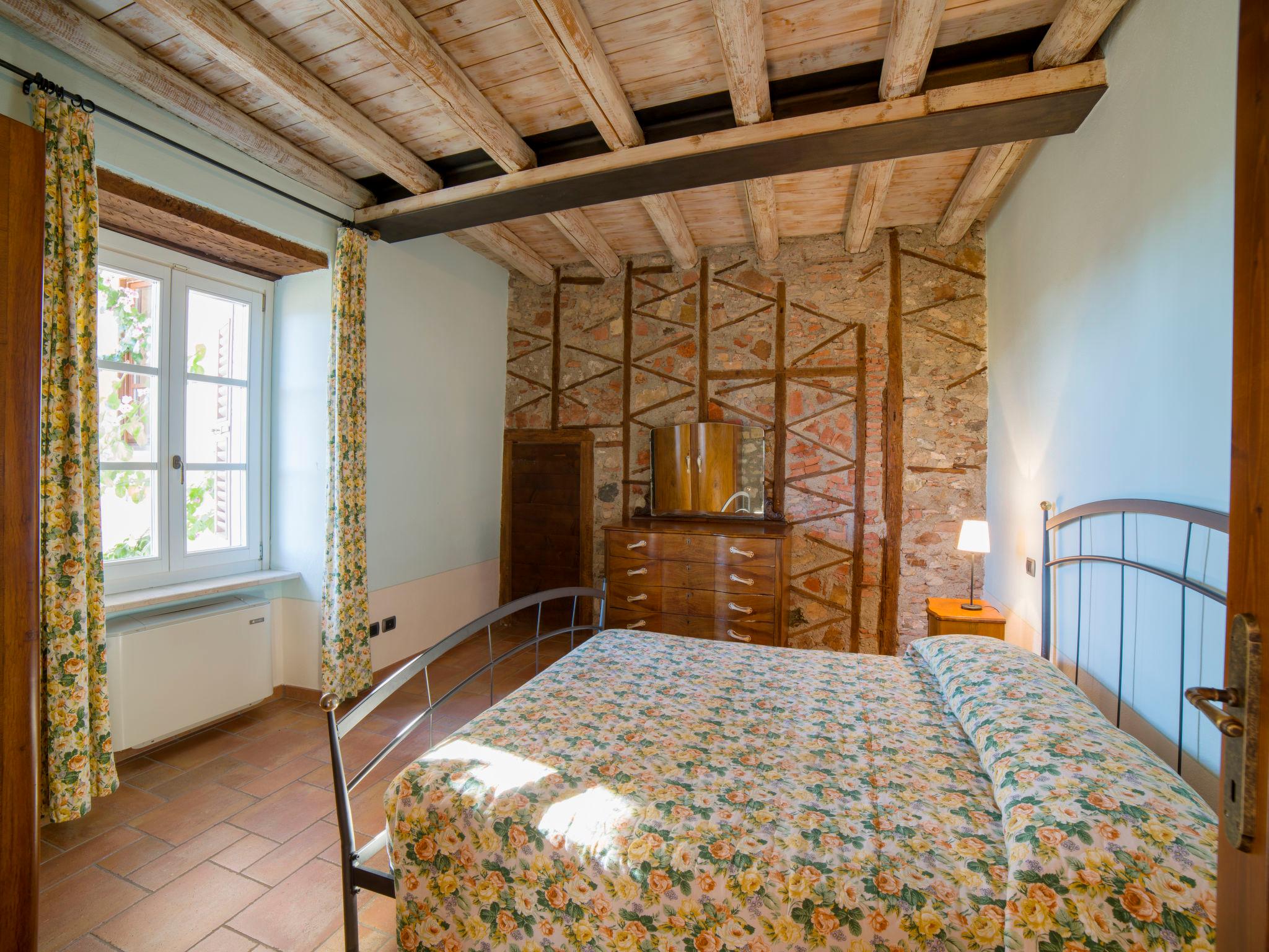Foto 21 - Apartment mit 2 Schlafzimmern in Toscolano Maderno mit schwimmbad und blick auf die berge