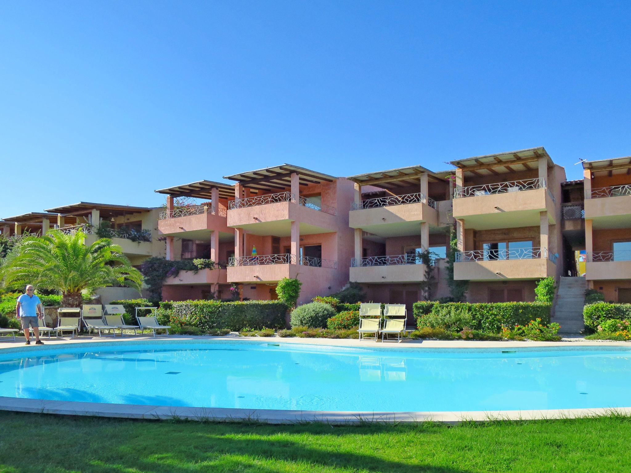 Foto 1 - Apartamento de 1 quarto em Santa Teresa Gallura com piscina e vistas do mar