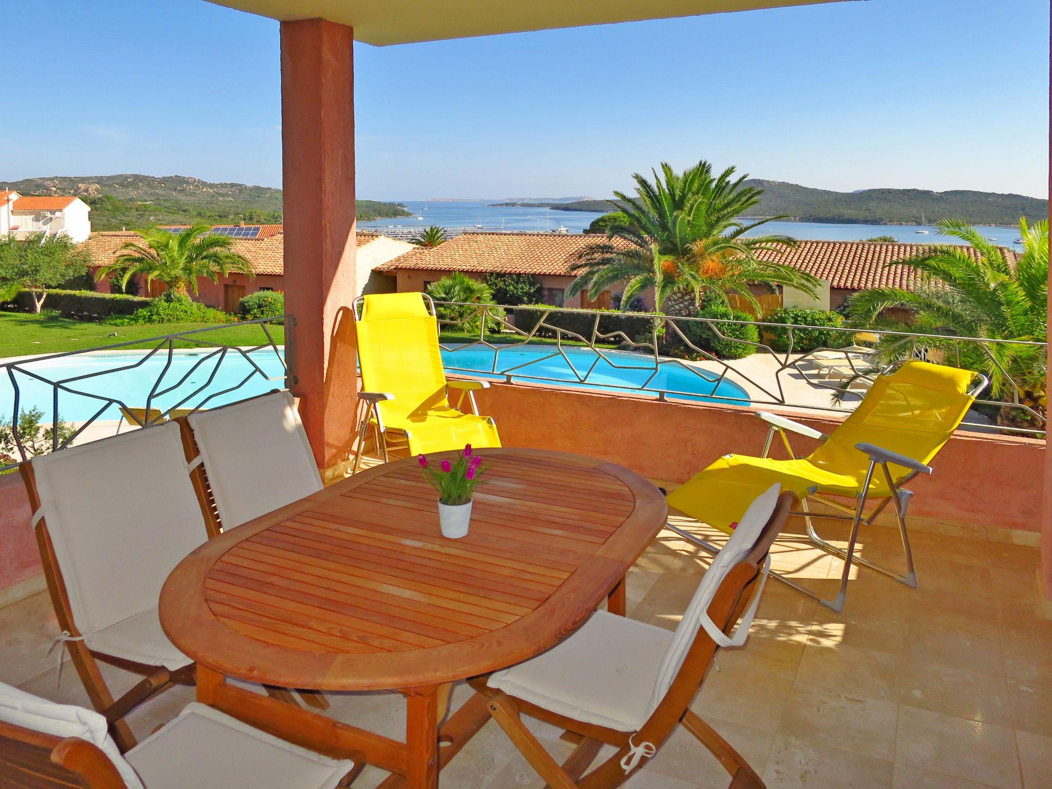 Foto 1 - Apartamento de 1 quarto em Santa Teresa Gallura com piscina e vistas do mar