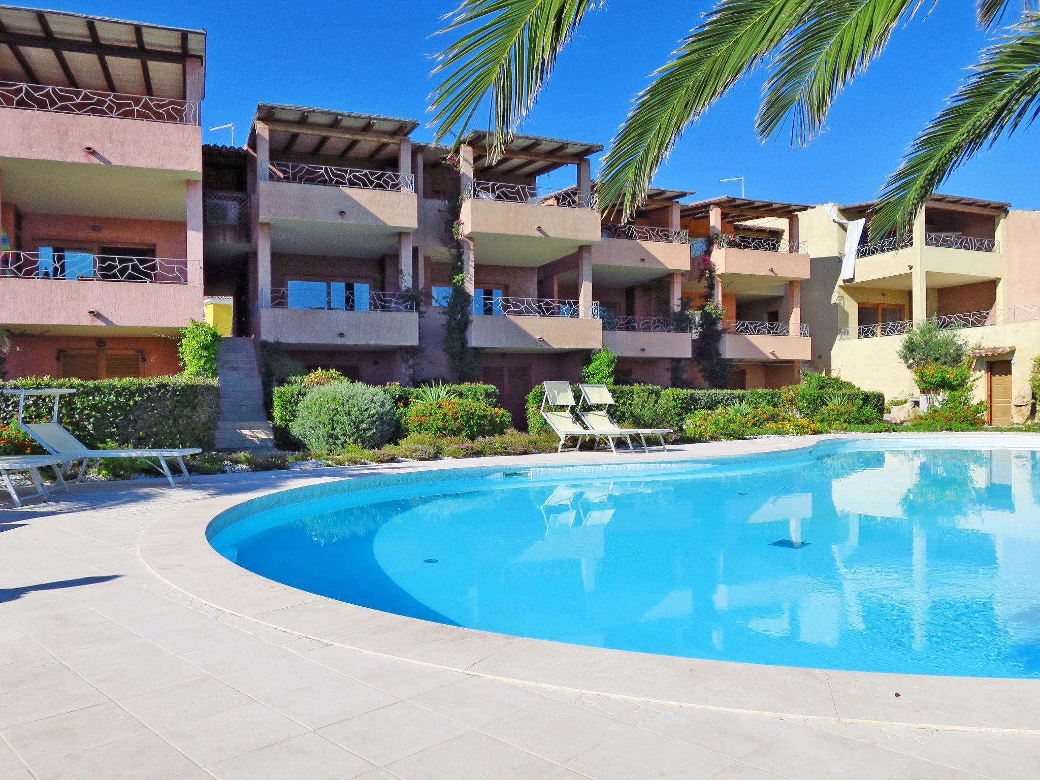 Photo 1 - Appartement de 2 chambres à Santa Teresa Gallura avec piscine et vues à la mer