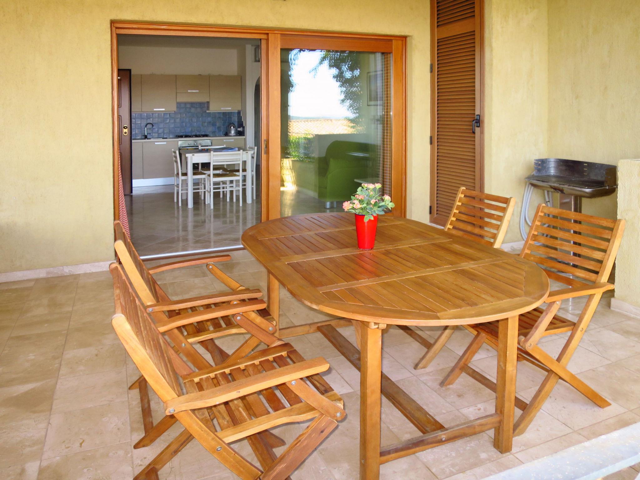 Foto 5 - Apartamento de 1 habitación en Santa Teresa Gallura con piscina y vistas al mar