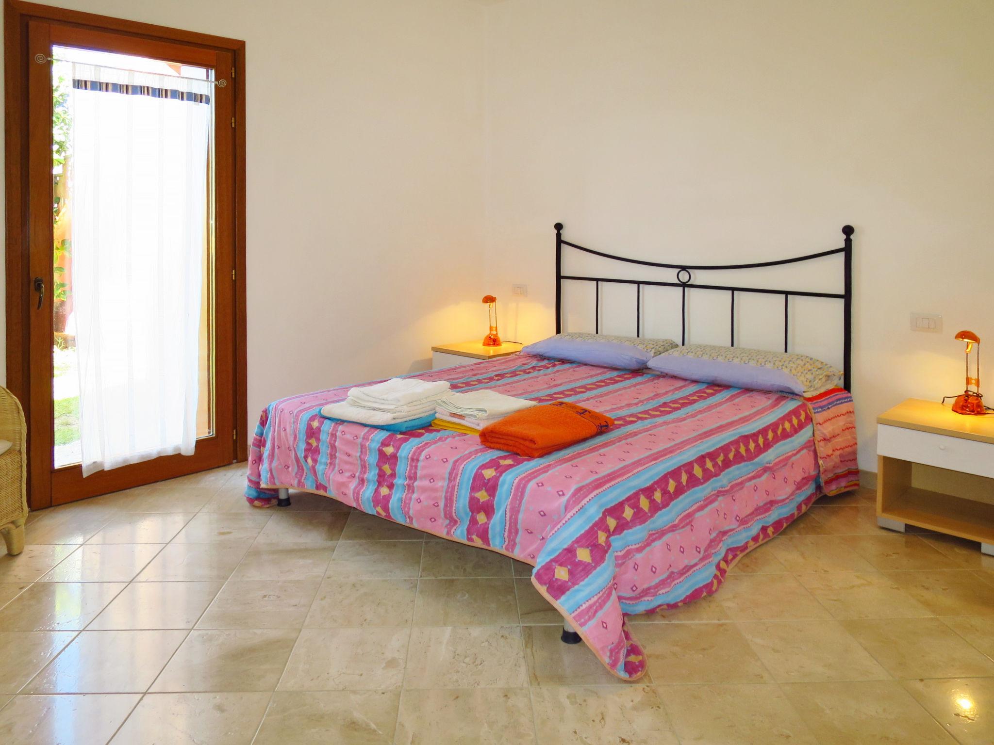 Foto 10 - Appartamento con 1 camera da letto a Santa Teresa Gallura con piscina e vista mare